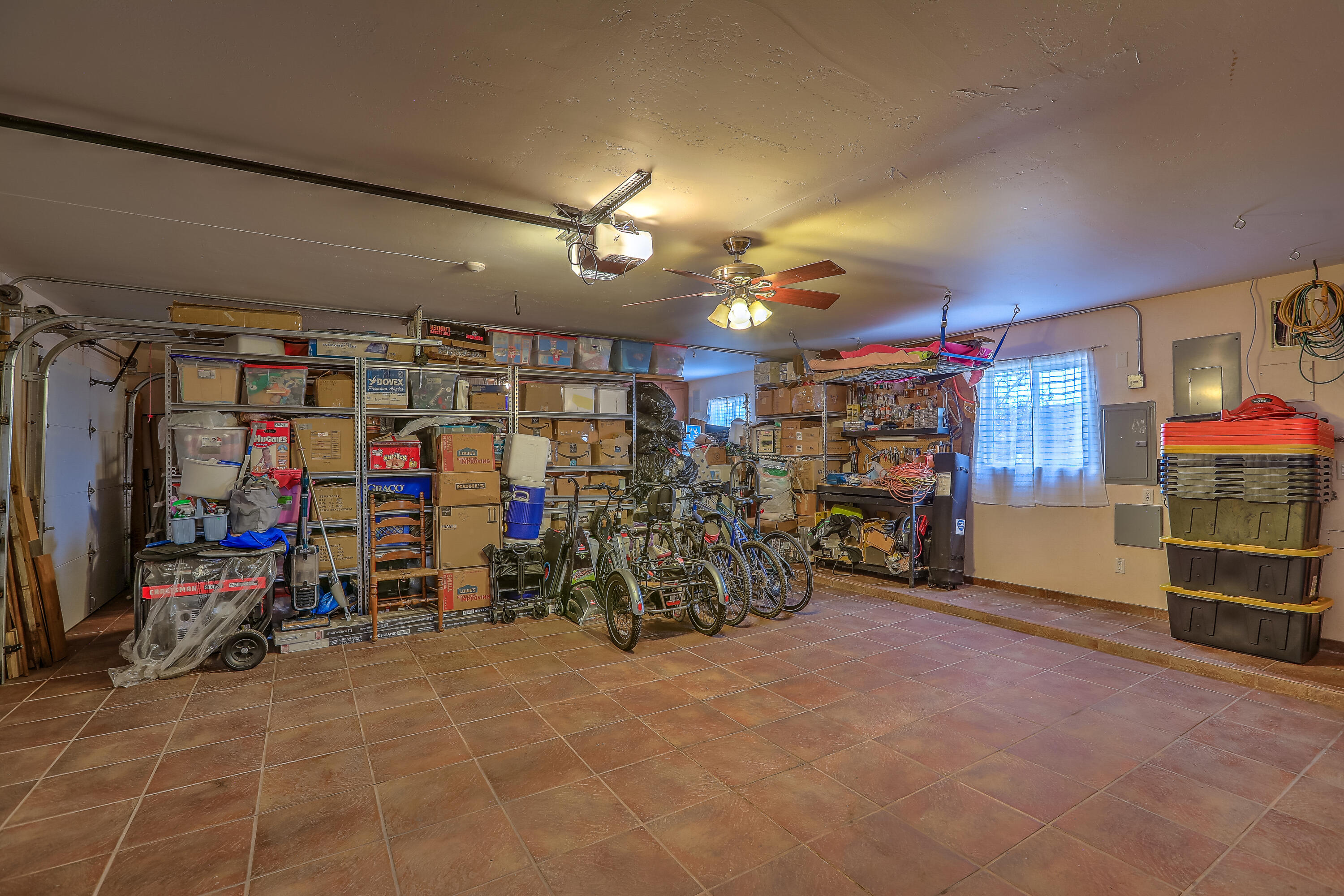 10421 OAKLAND Avenue NE