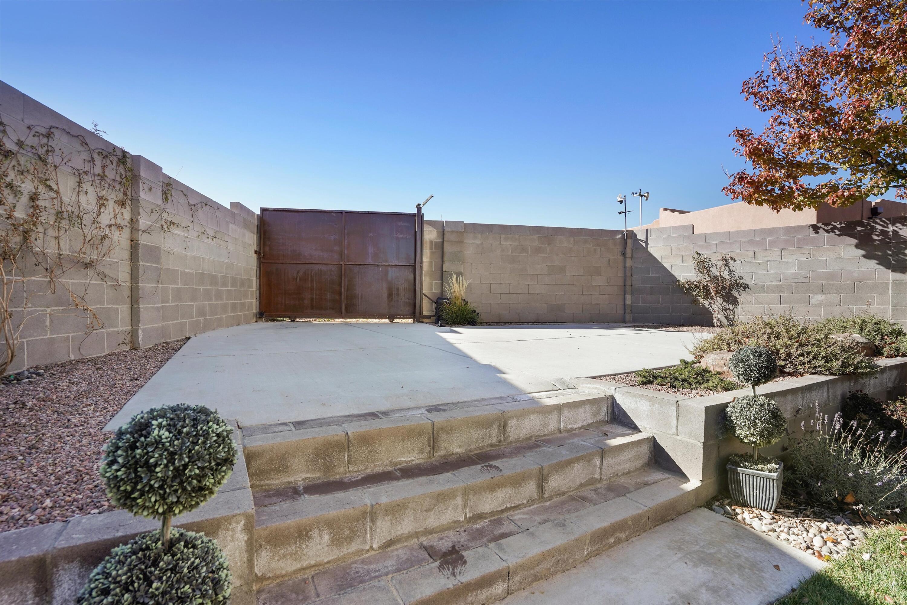 6416 Pima Place NW
