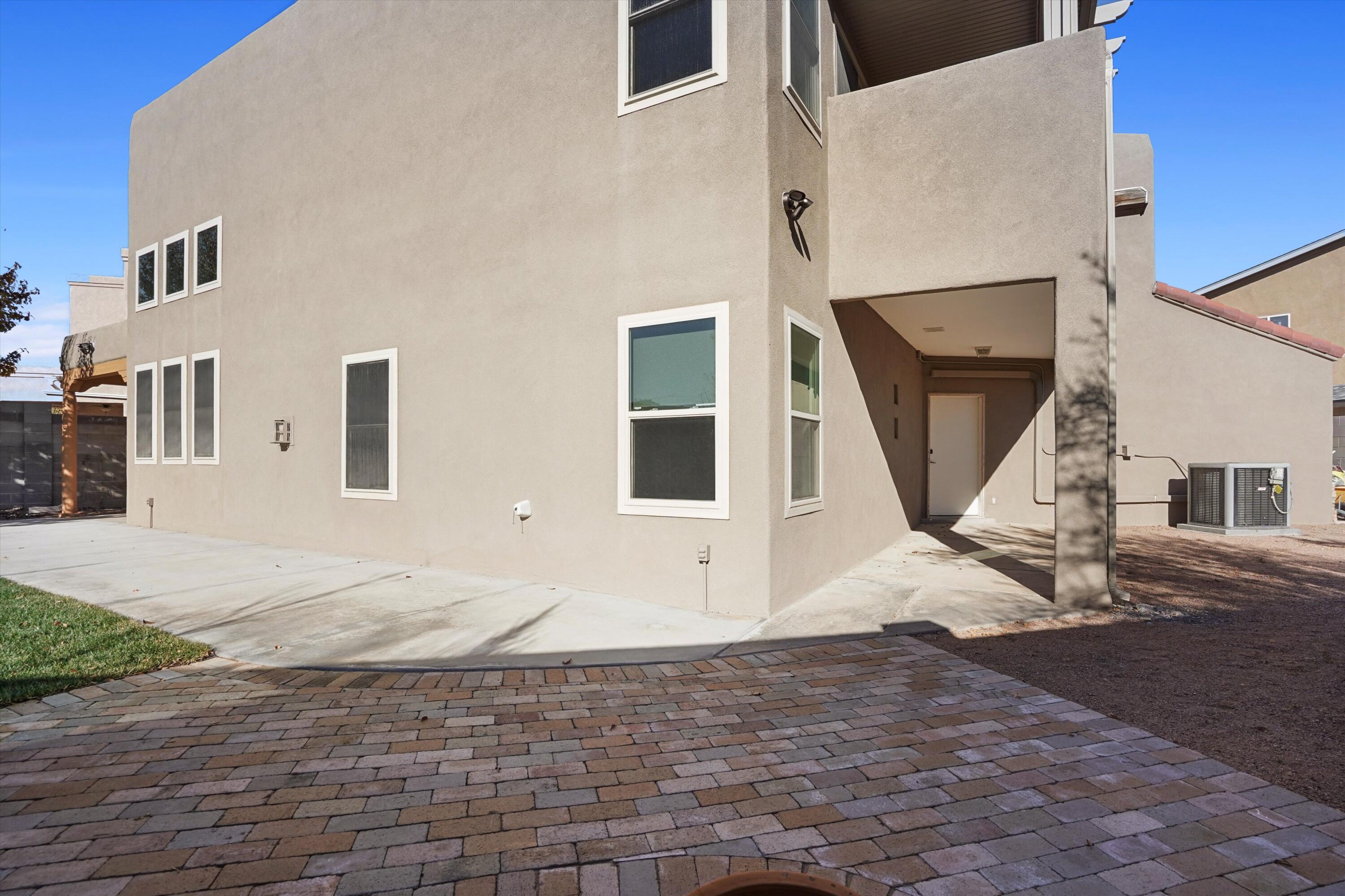 6416 Pima Place NW