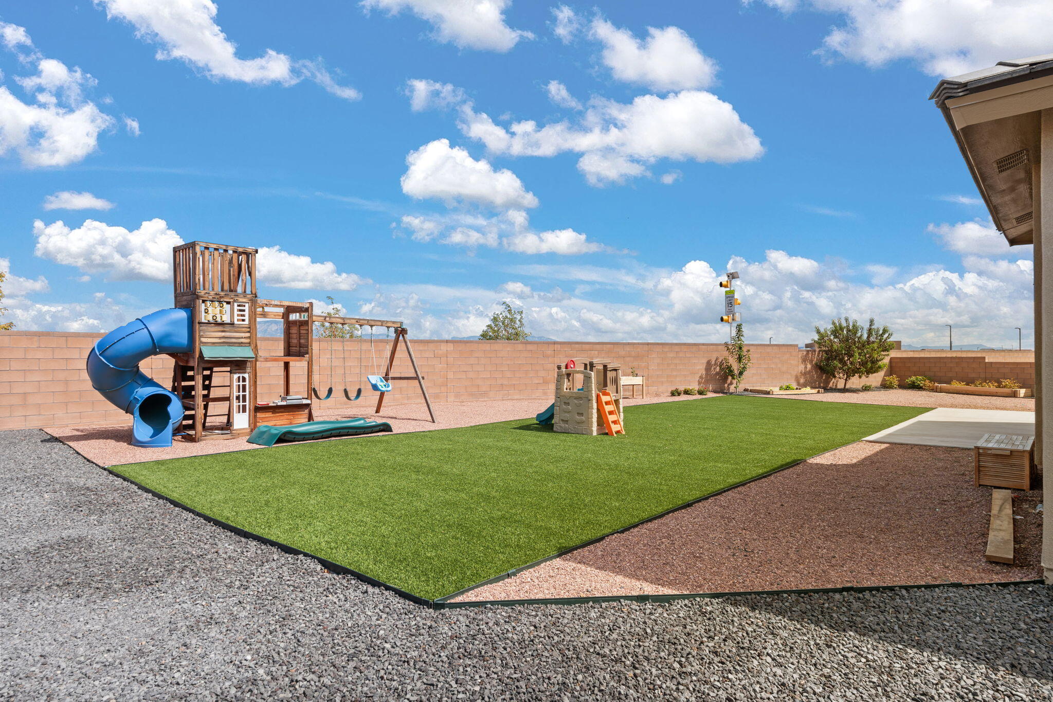 3002 Turquesa Loop SE