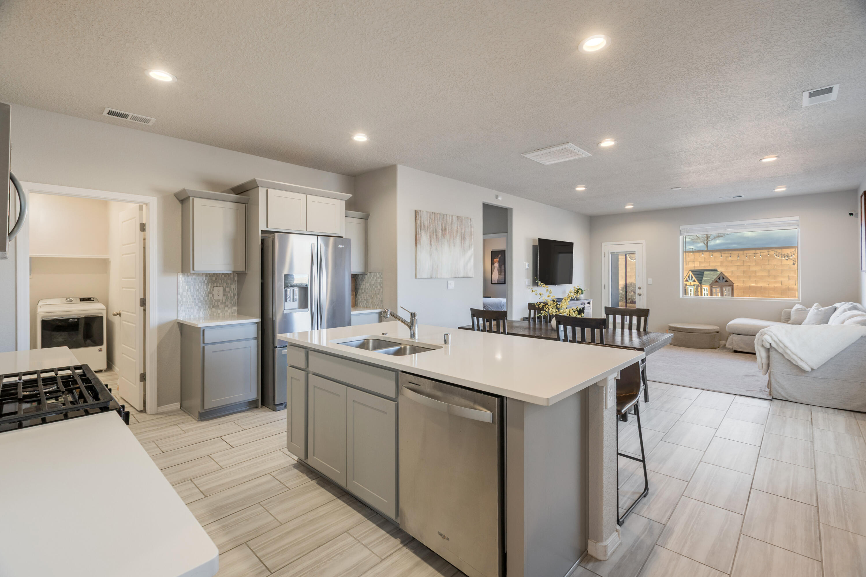 3205 Tazanita Loop SE