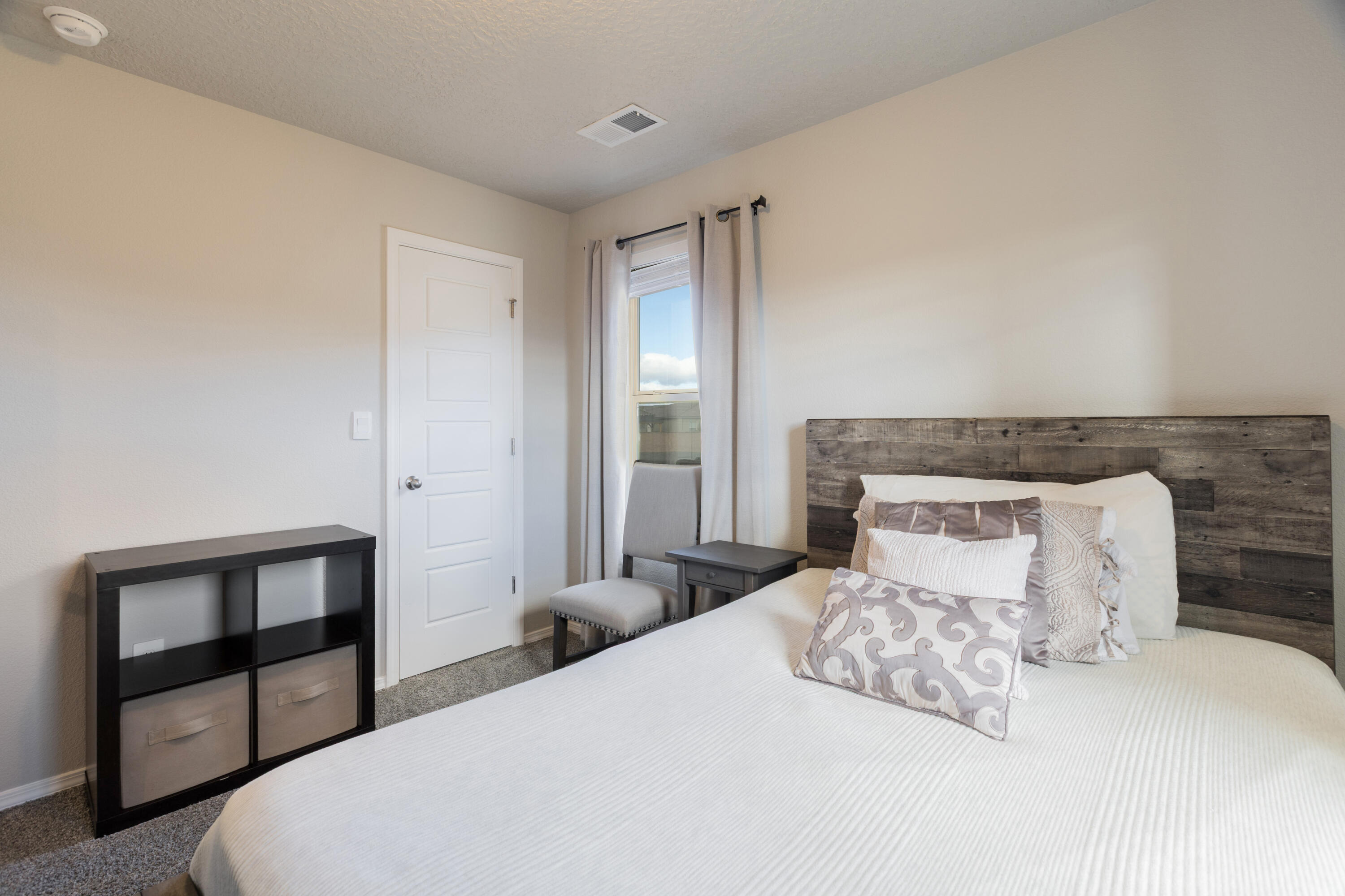 3205 Tazanita Loop SE