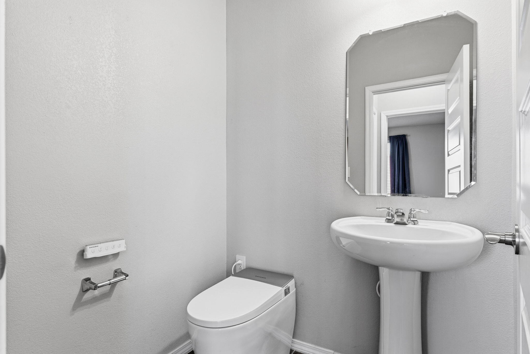 3513 Llano Vista Loop NE