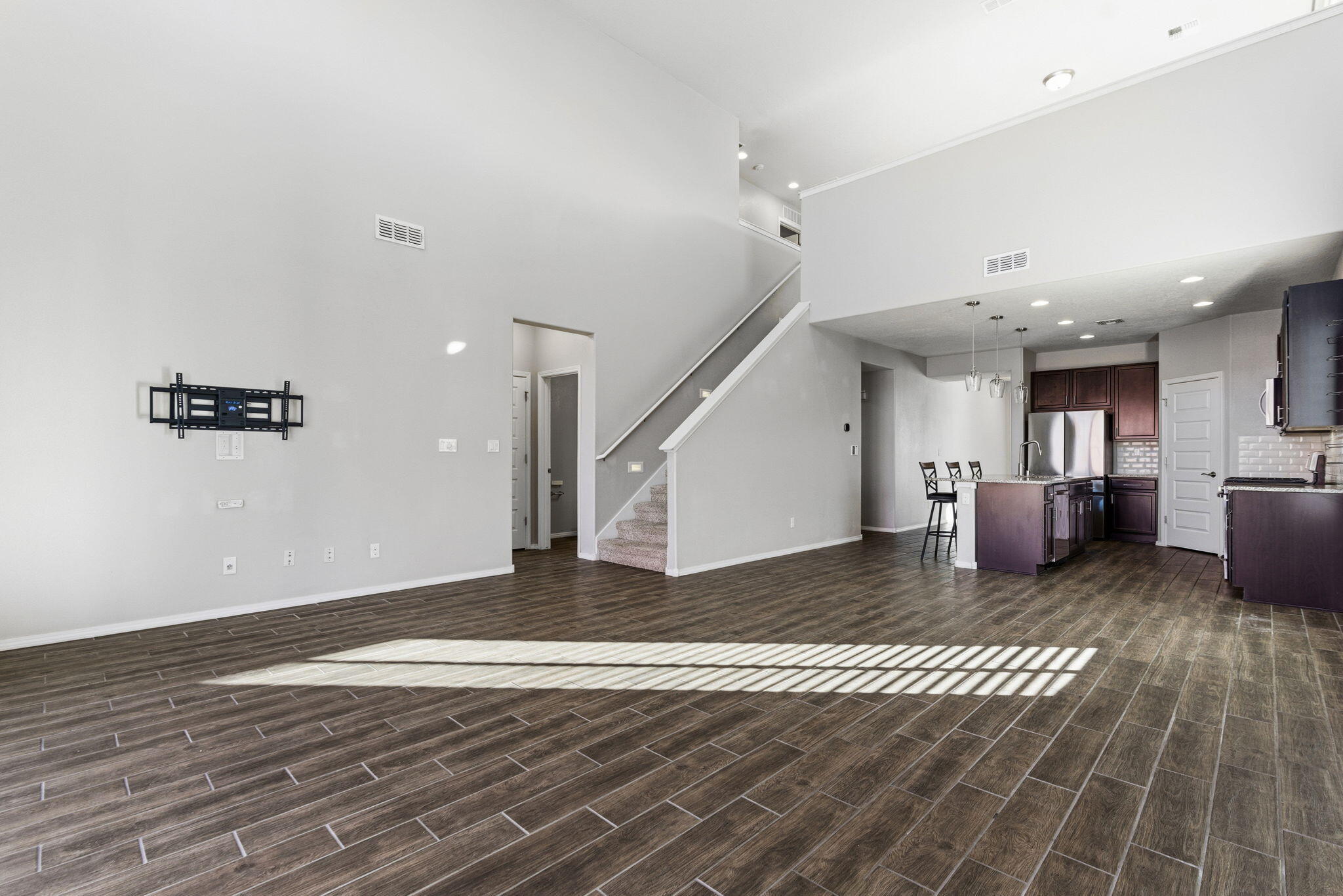 3513 Llano Vista Loop NE