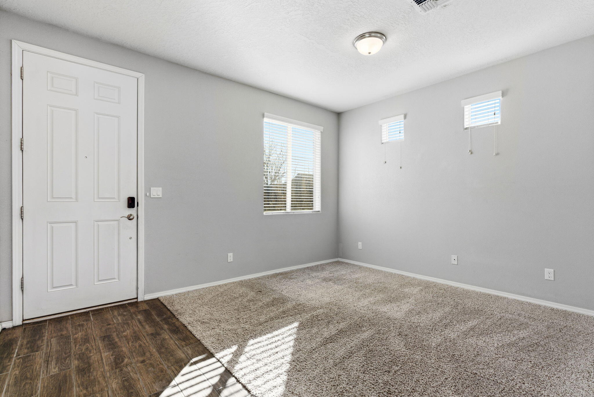 3513 Llano Vista Loop NE