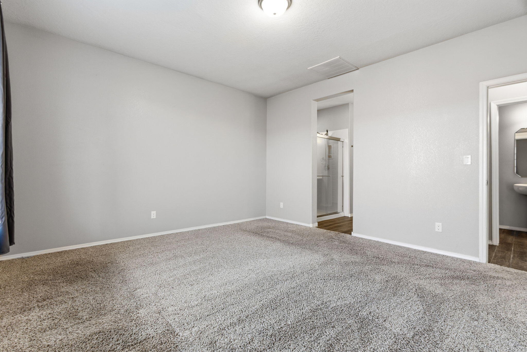 3513 Llano Vista Loop NE