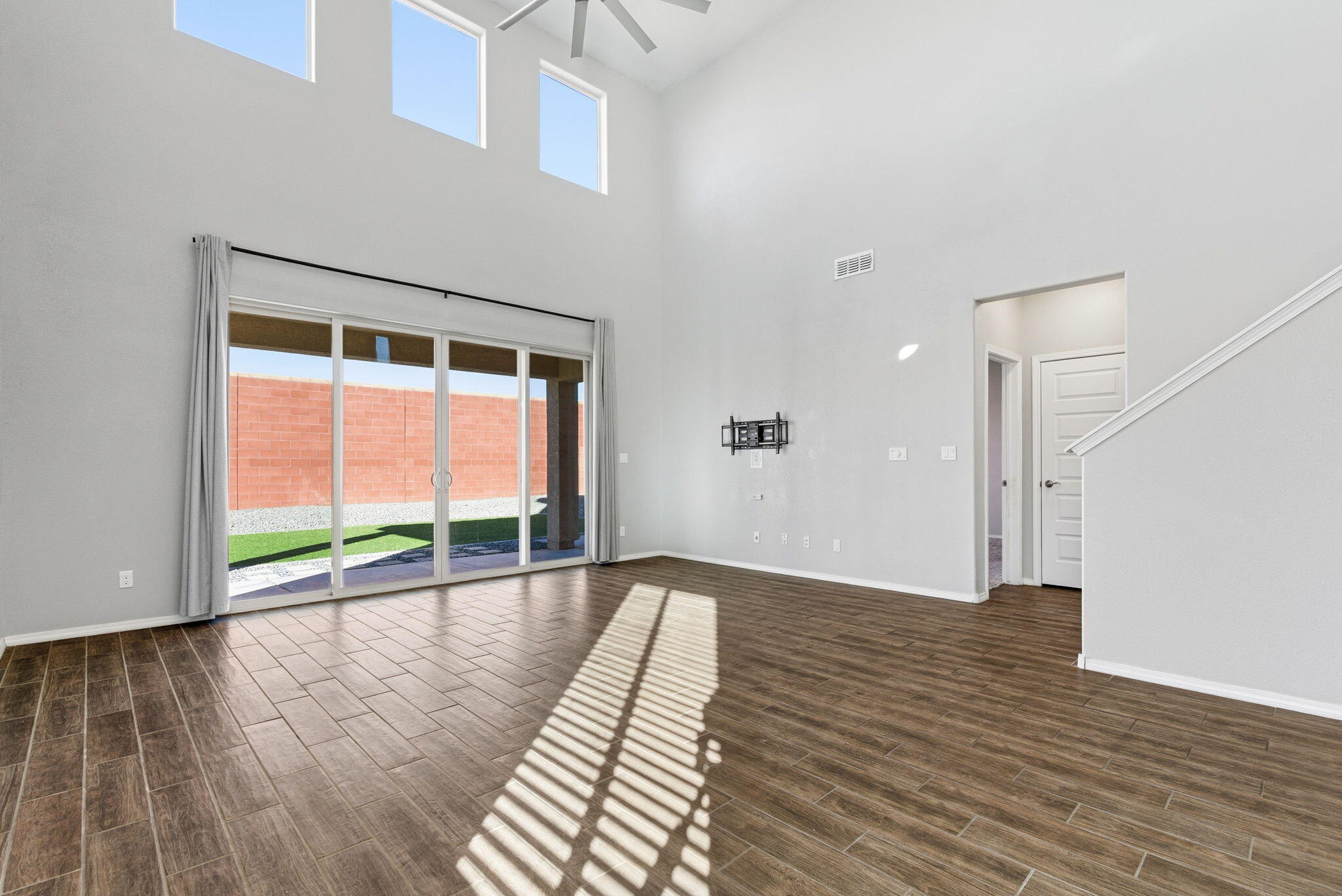 3513 Llano Vista Loop NE