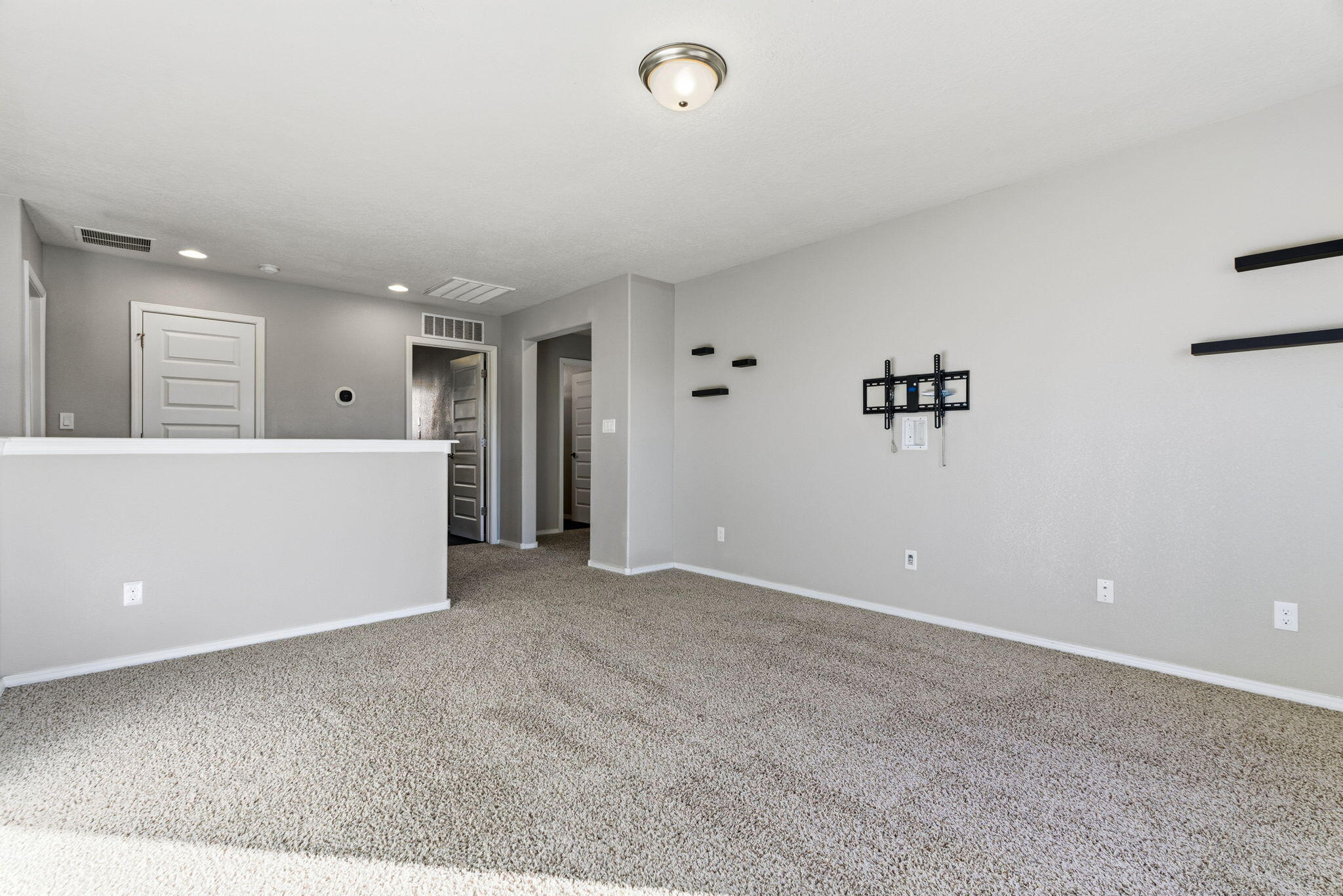 3513 Llano Vista Loop NE
