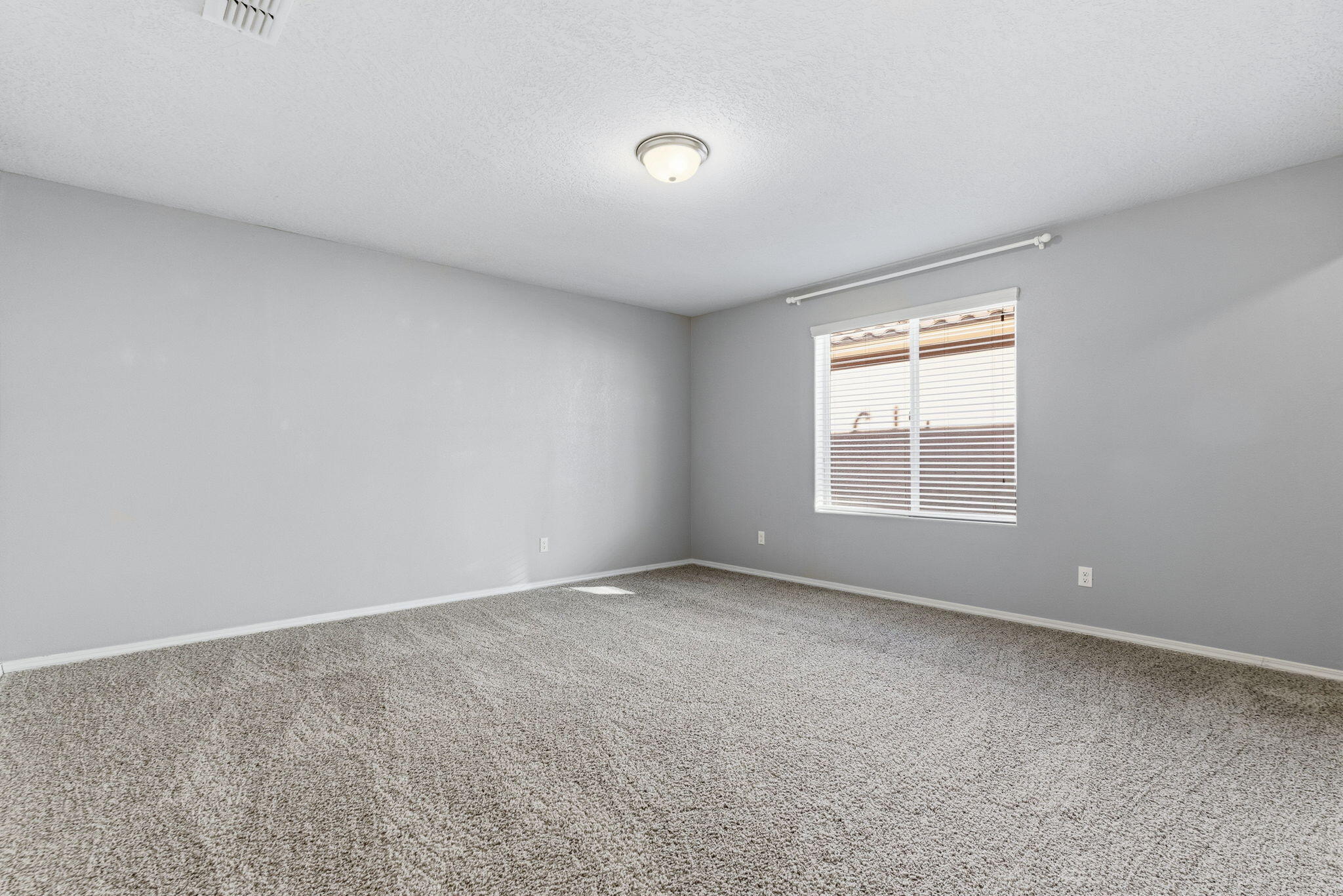 3513 Llano Vista Loop NE