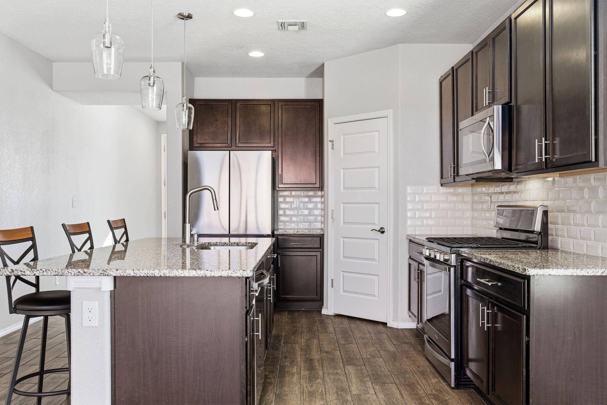 3513 Llano Vista Loop NE