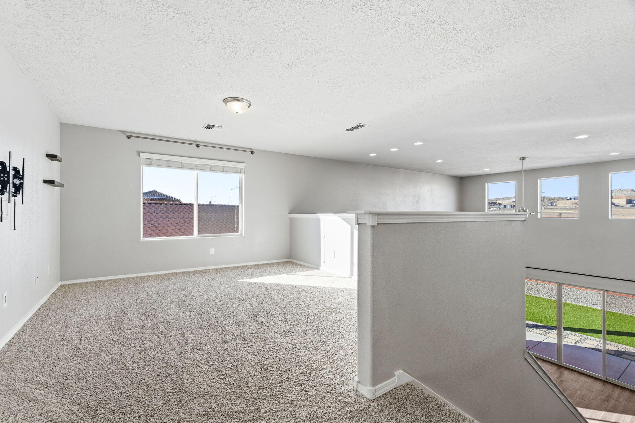 3513 Llano Vista Loop NE