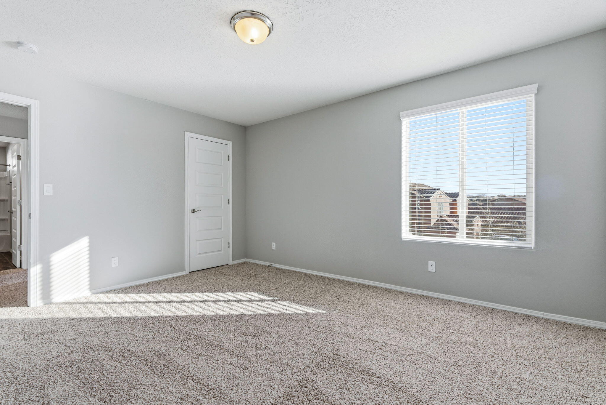 3513 Llano Vista Loop NE