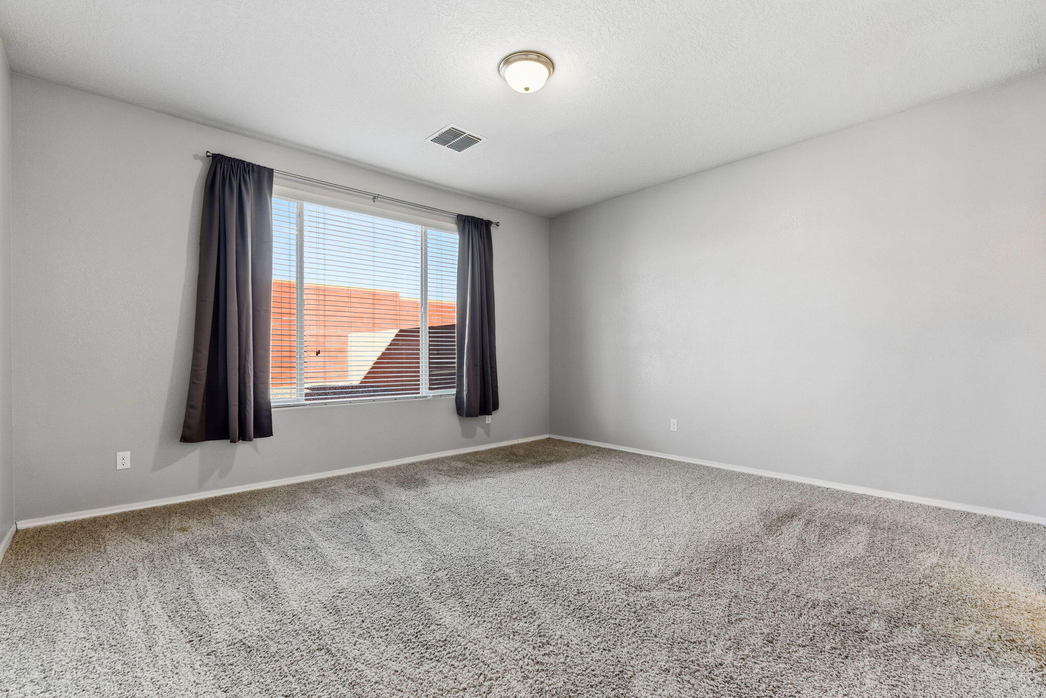 3513 Llano Vista Loop NE