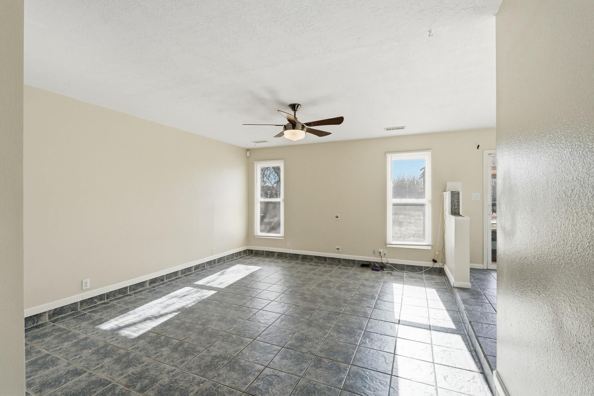 583 Stagecoach Road SE