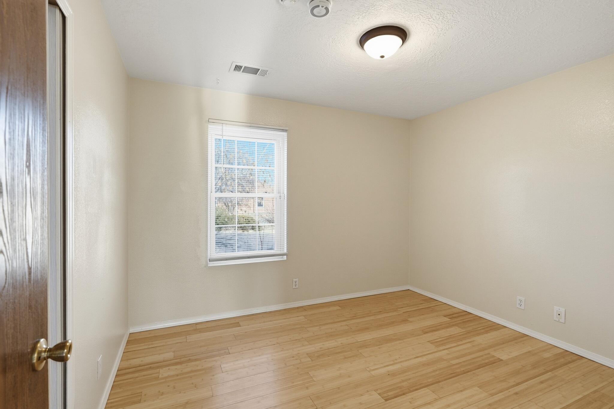 583 Stagecoach Road SE