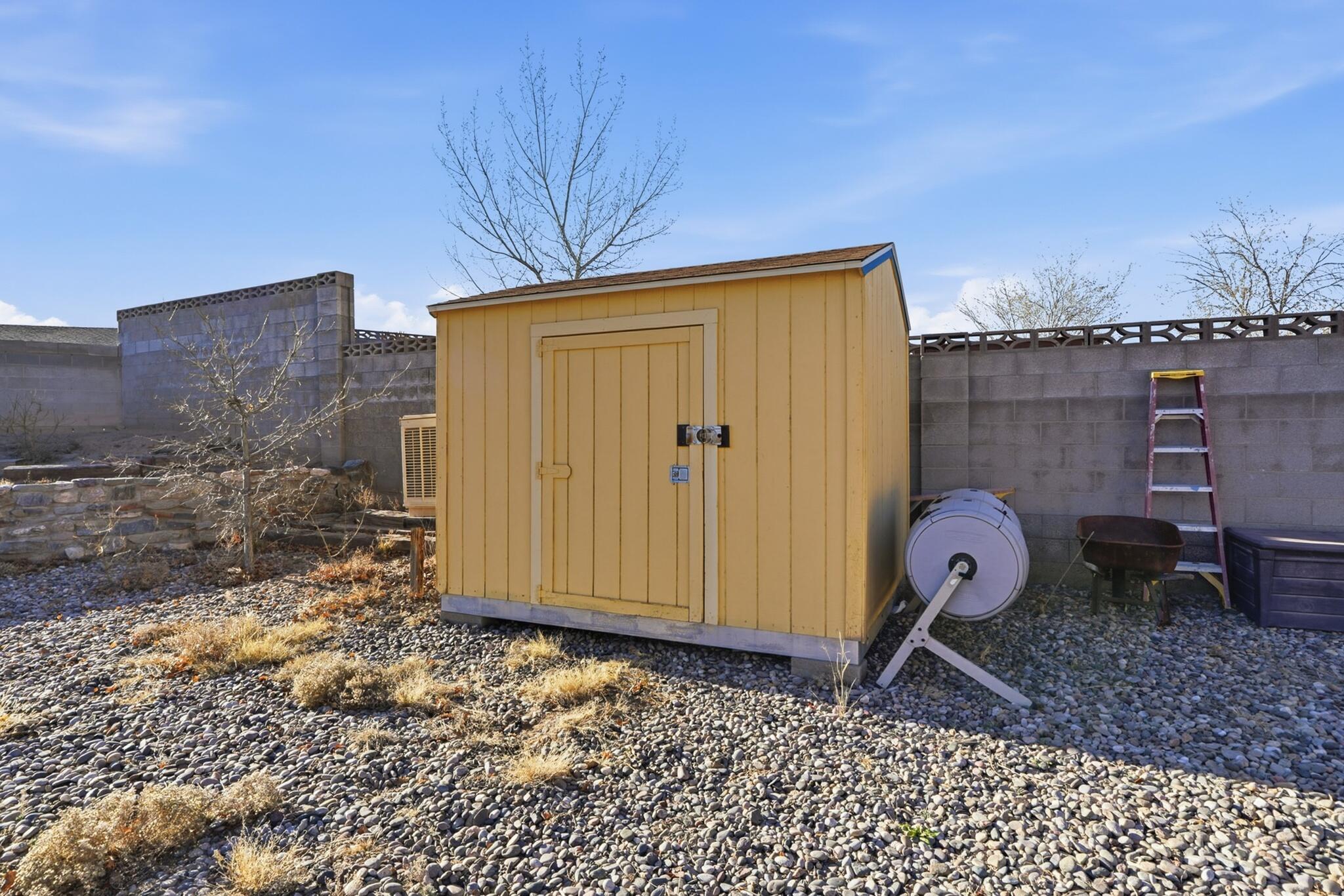 583 Stagecoach Road SE