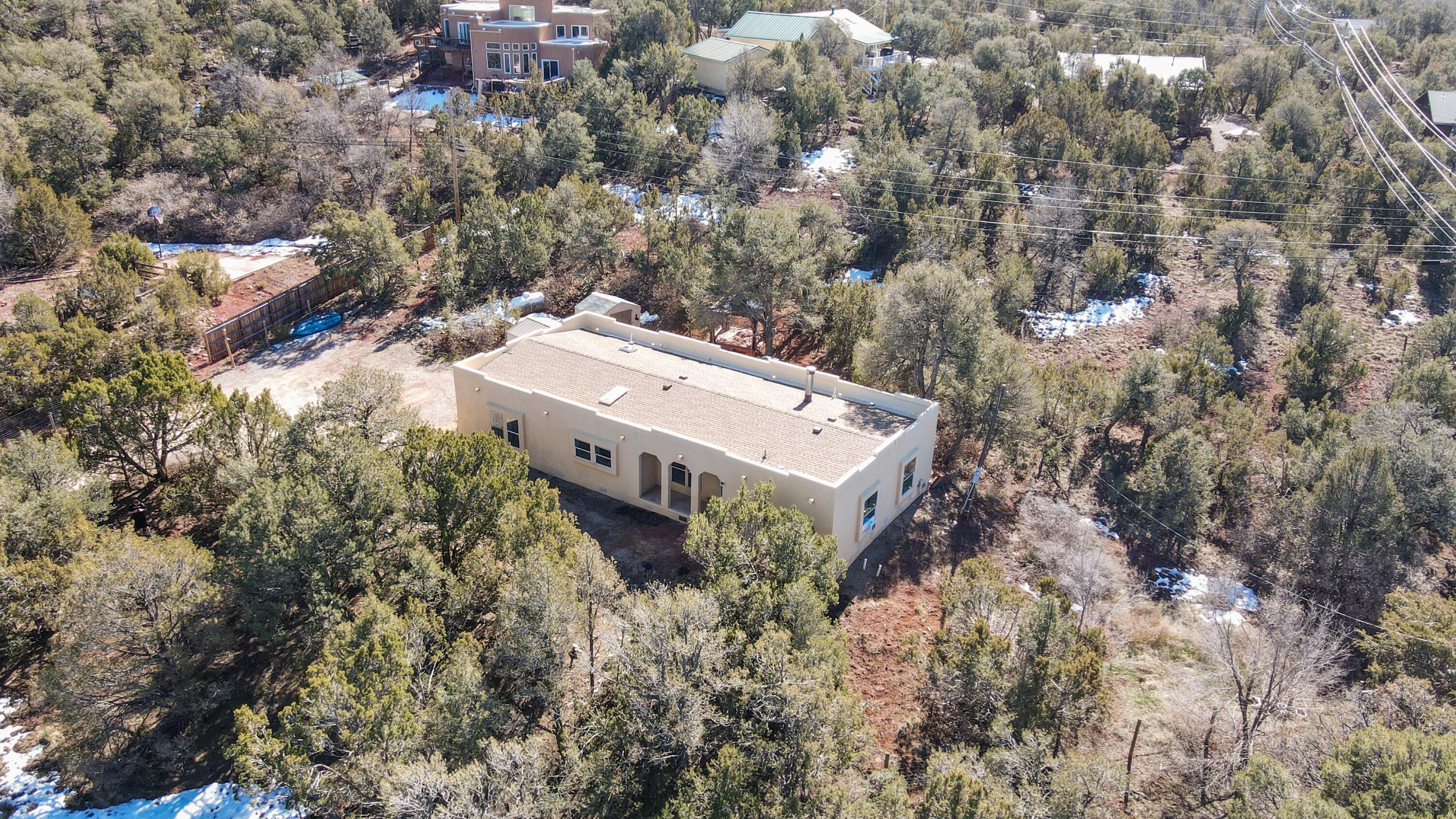 6 Derek Court
