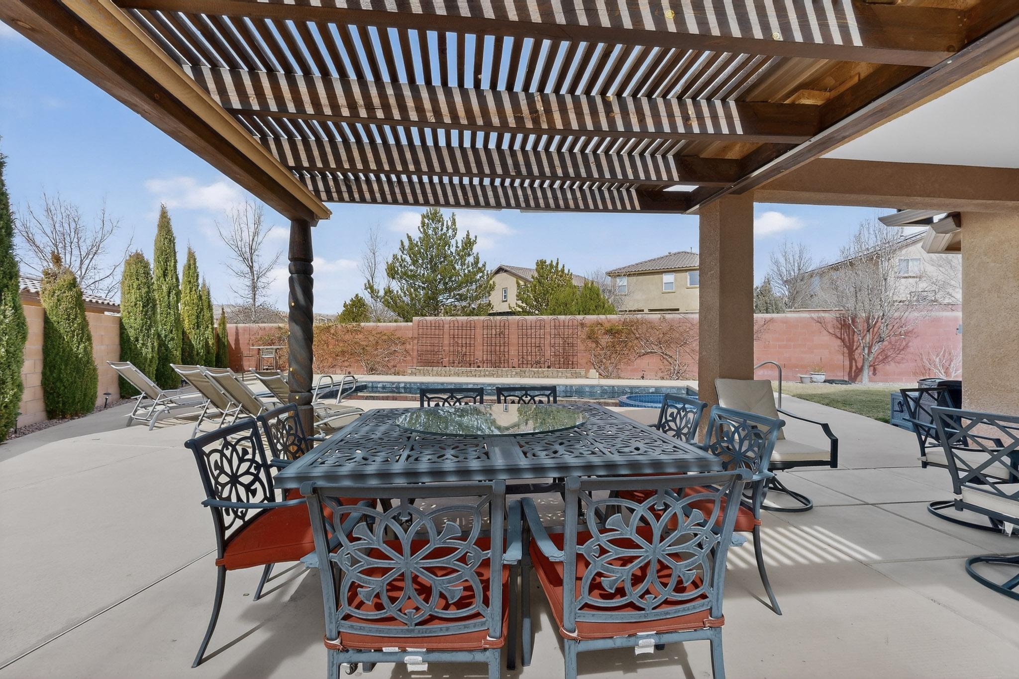 4021 Paseo Vista Place NE