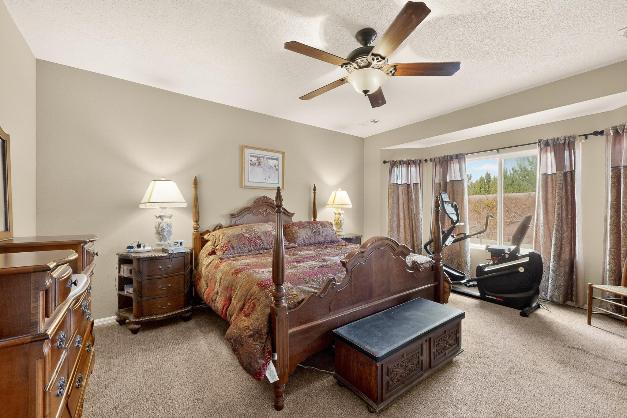 4021 Paseo Vista Place NE