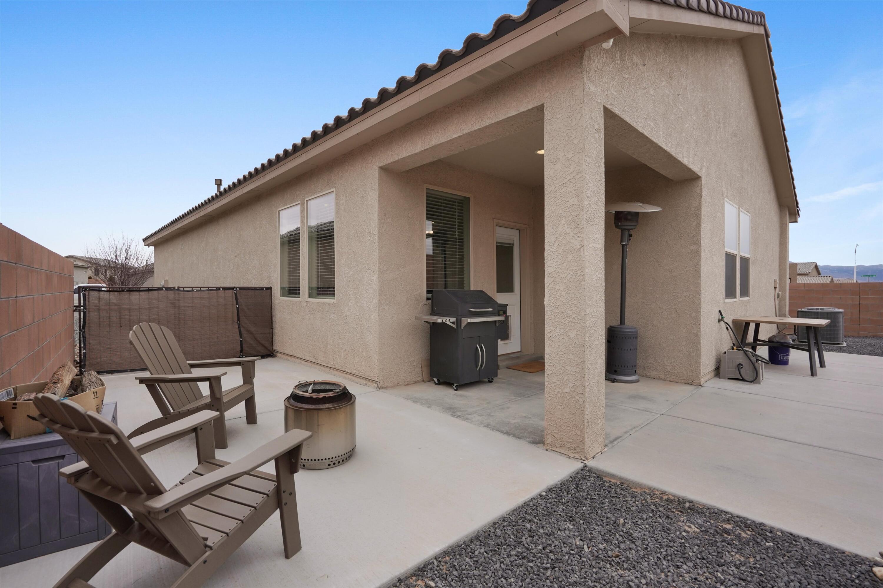 4233 Skyline Loop NE