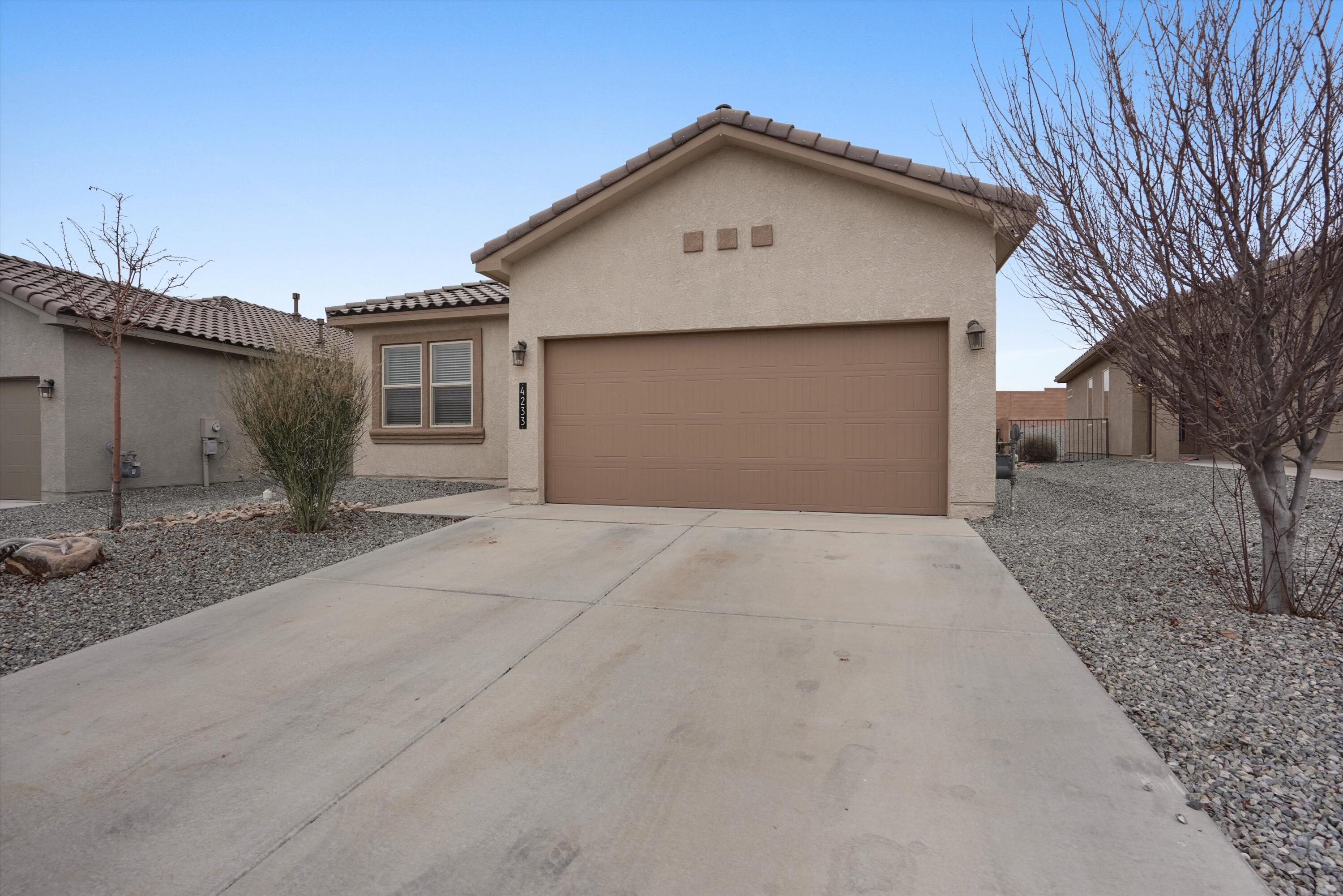 4233 Skyline Loop NE