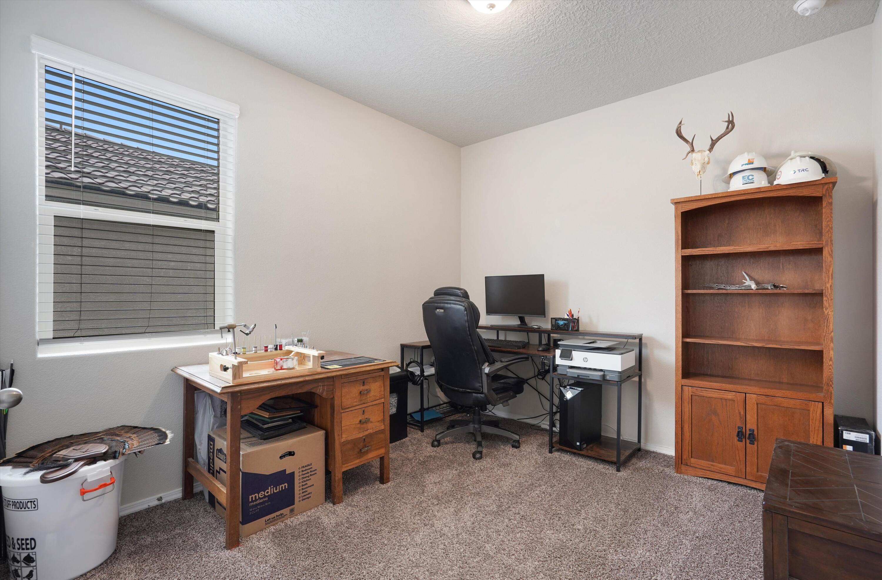 4233 Skyline Loop NE