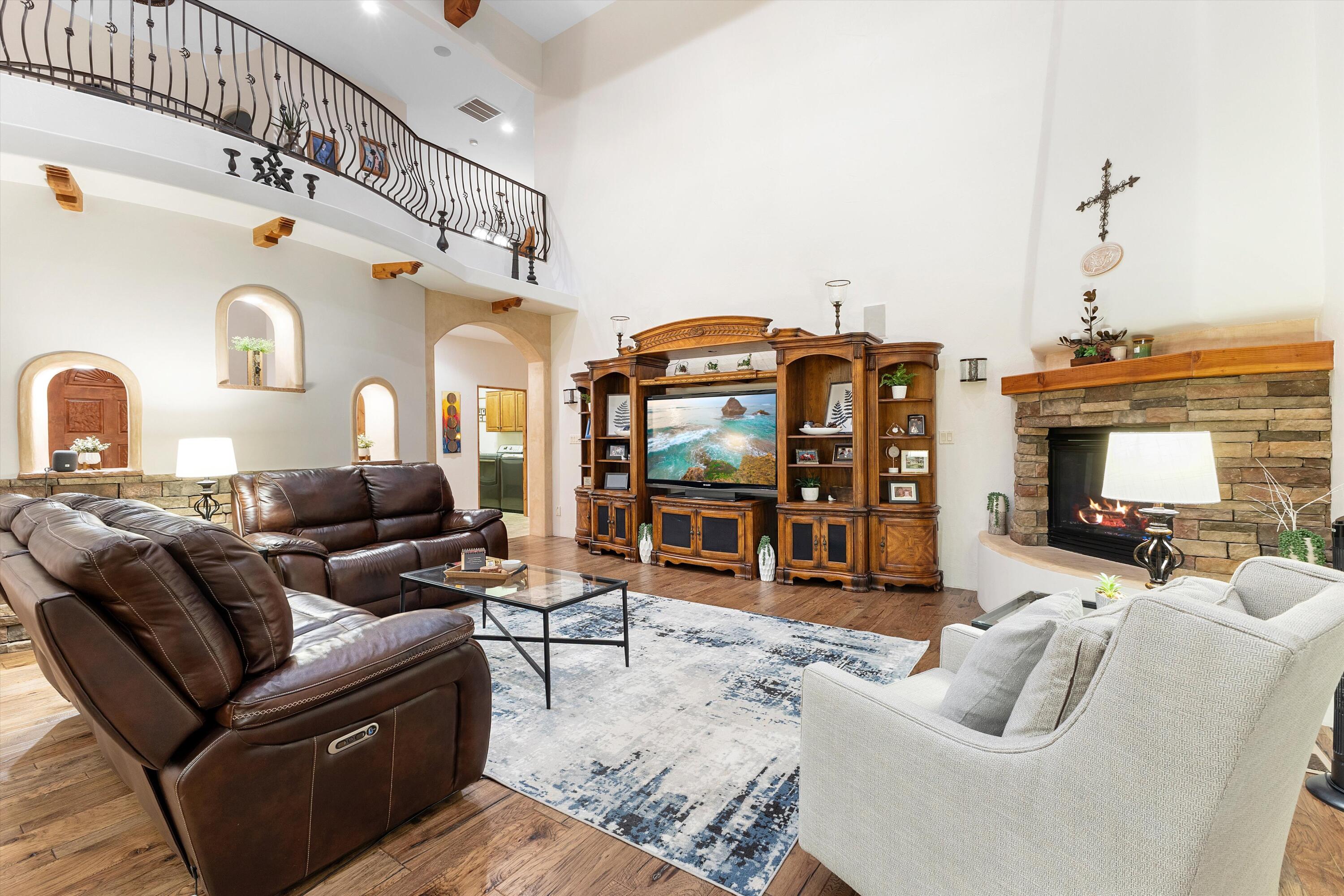 3232 Greystone Court SE