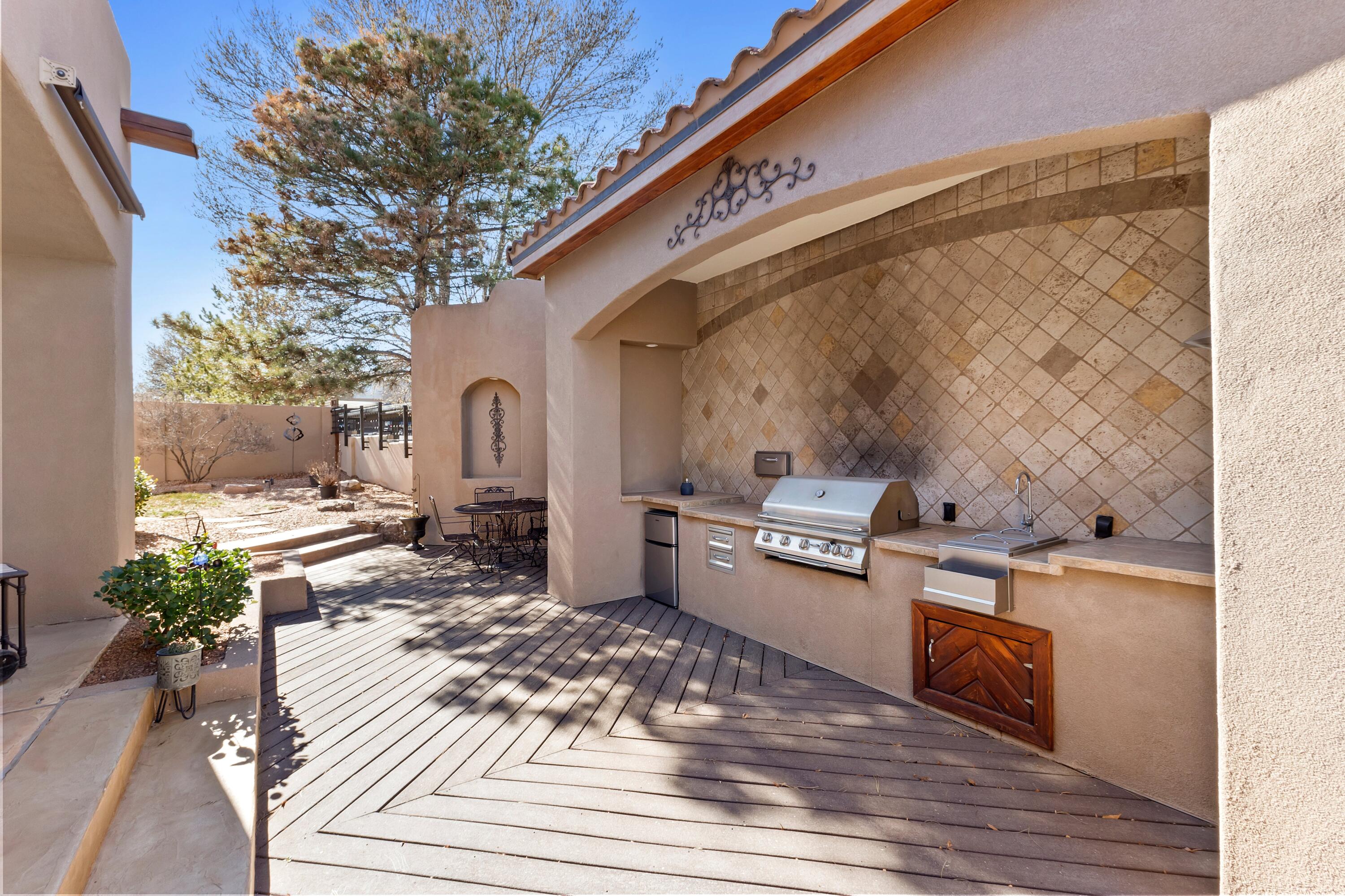 3232 Greystone Court SE