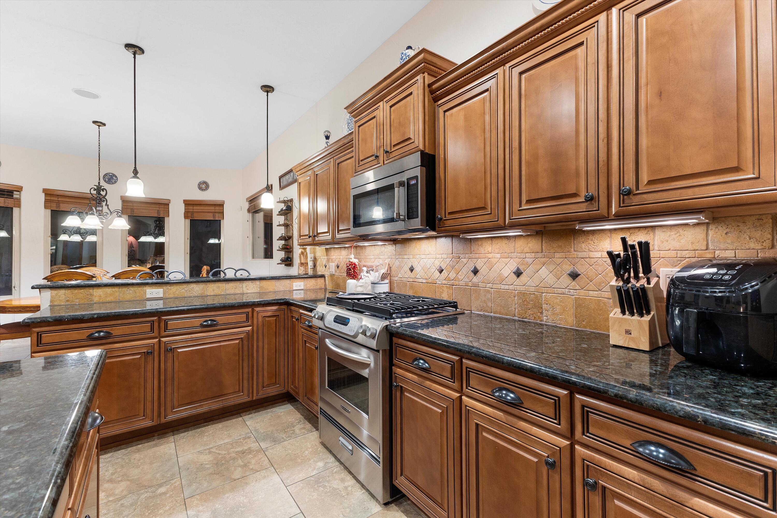 3232 Greystone Court SE