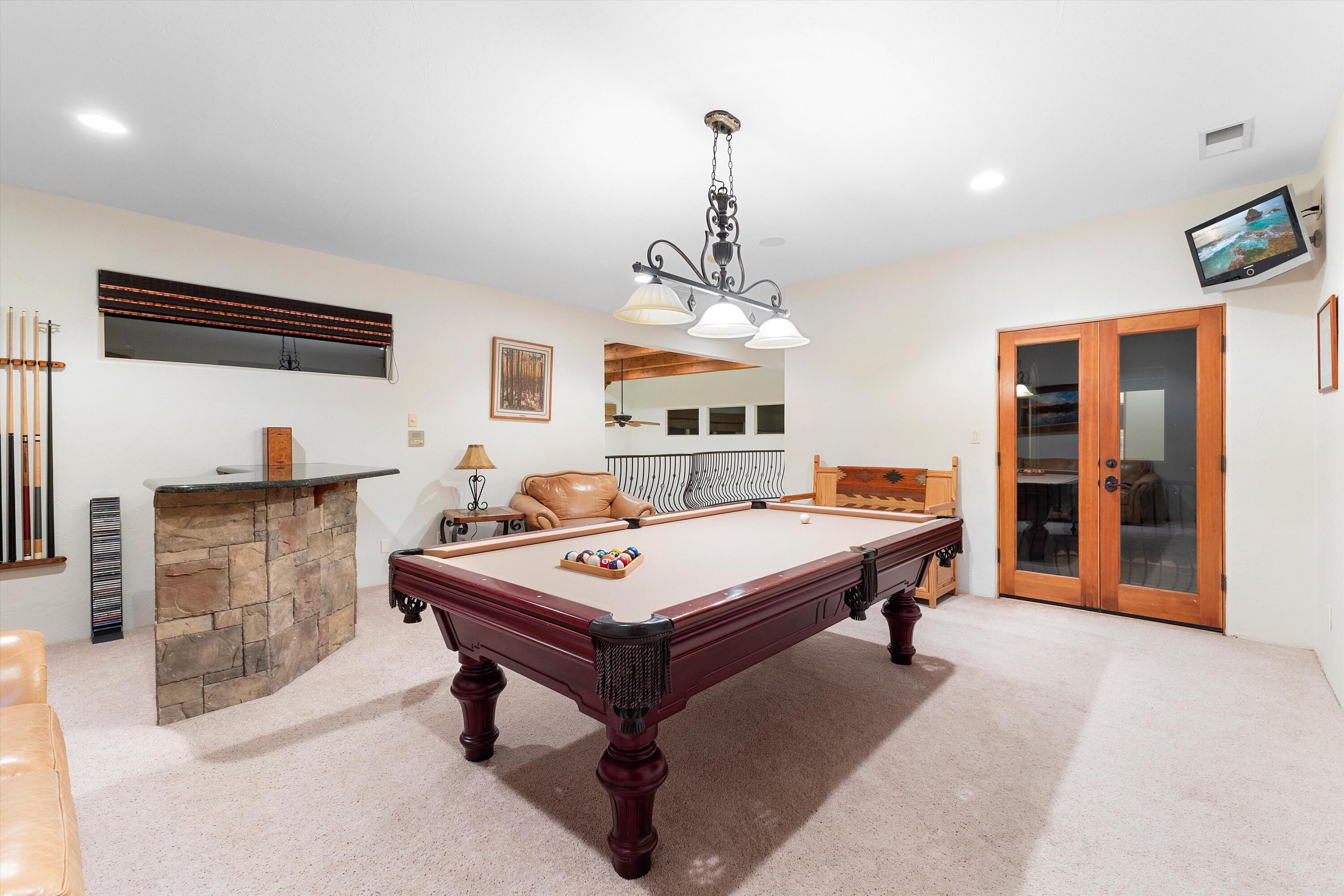 3232 Greystone Court SE