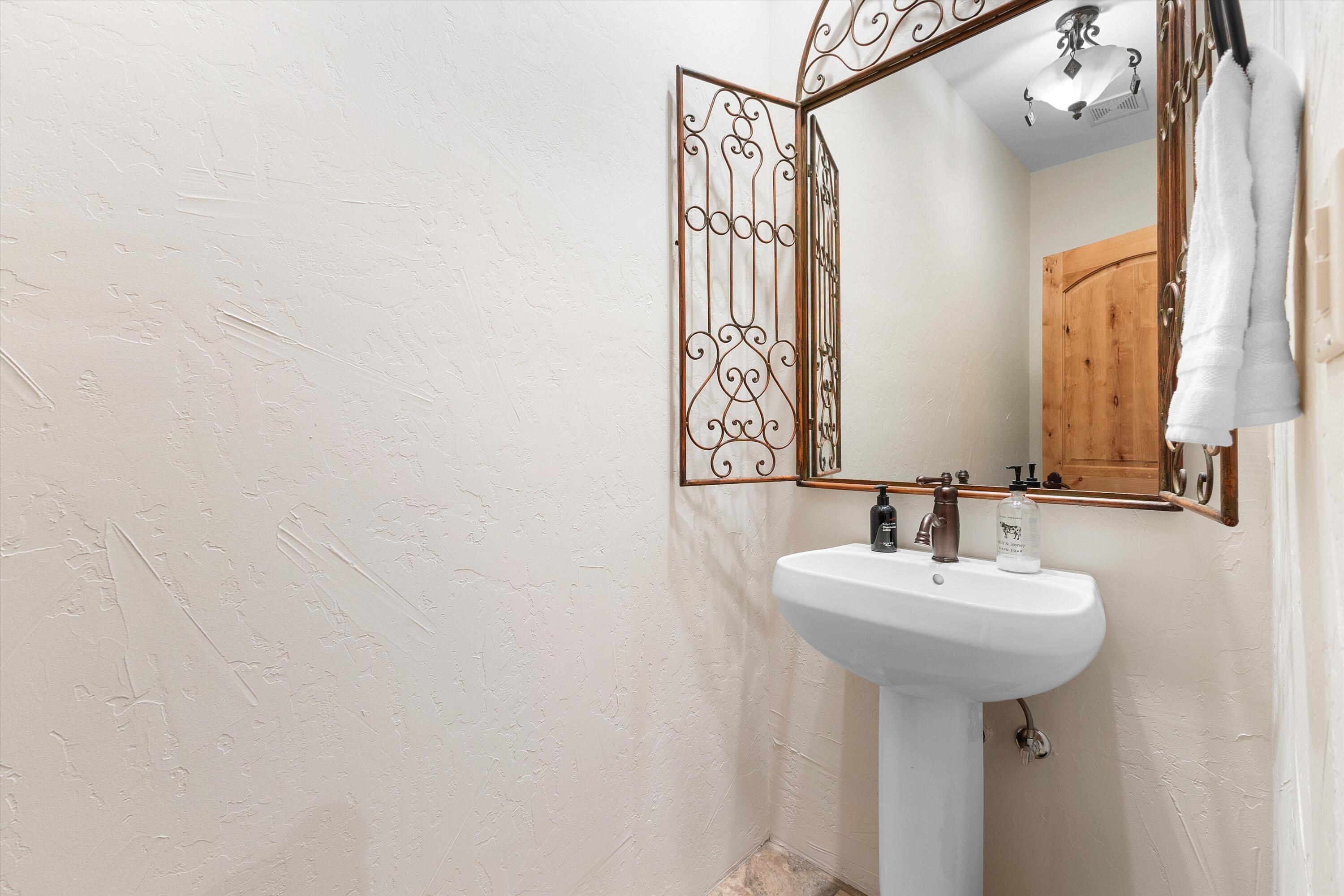 3232 Greystone Court SE