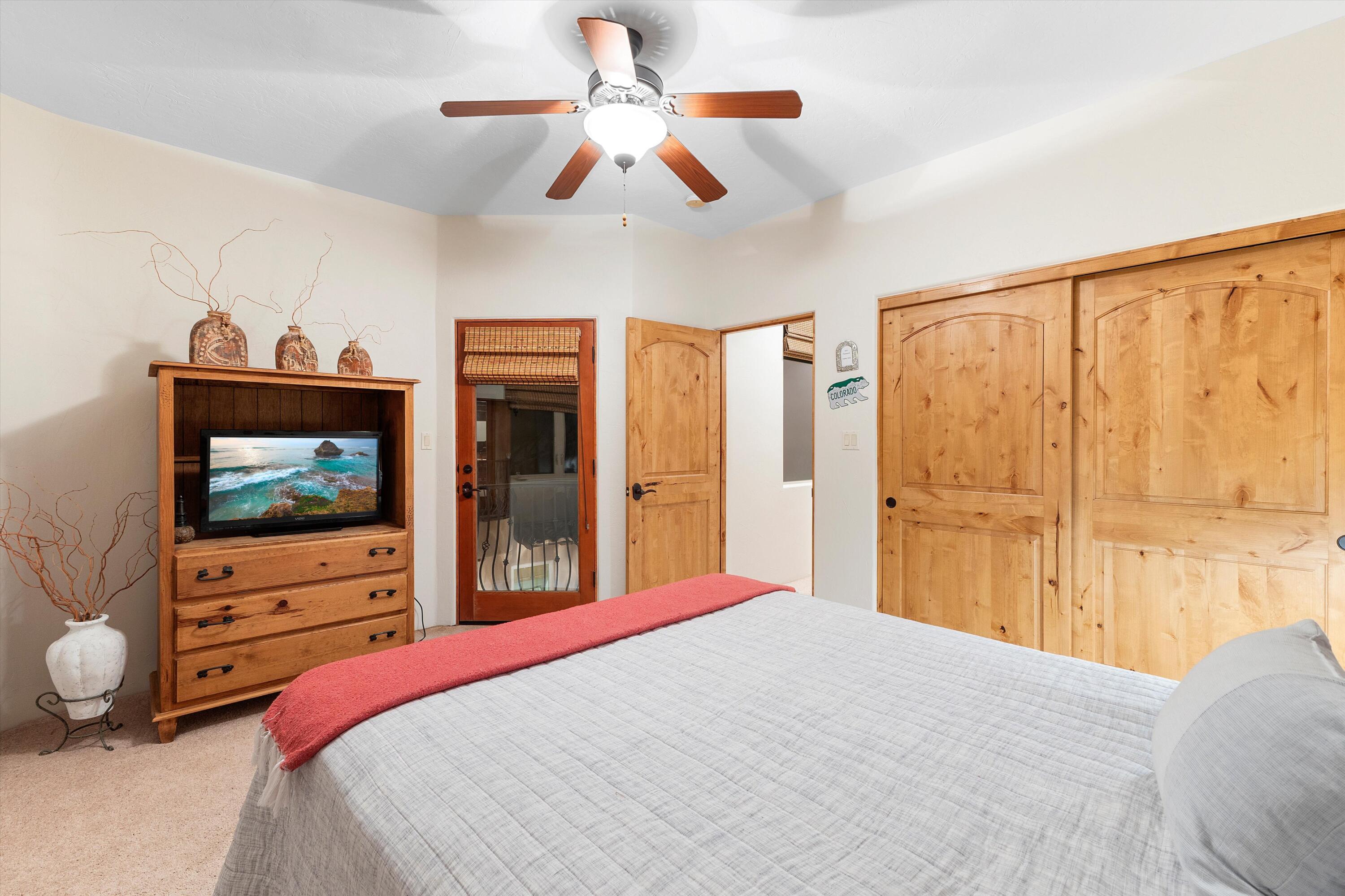 3232 Greystone Court SE