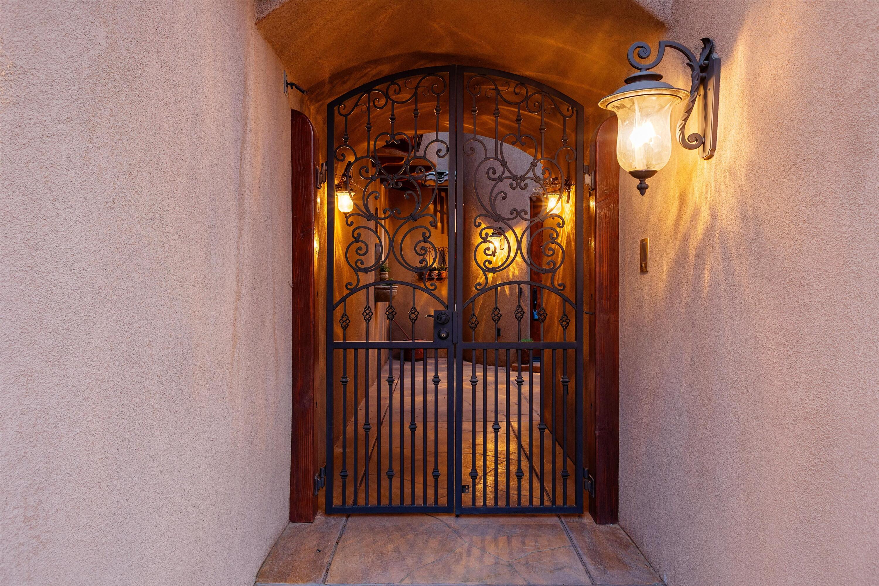 3232 Greystone Court SE