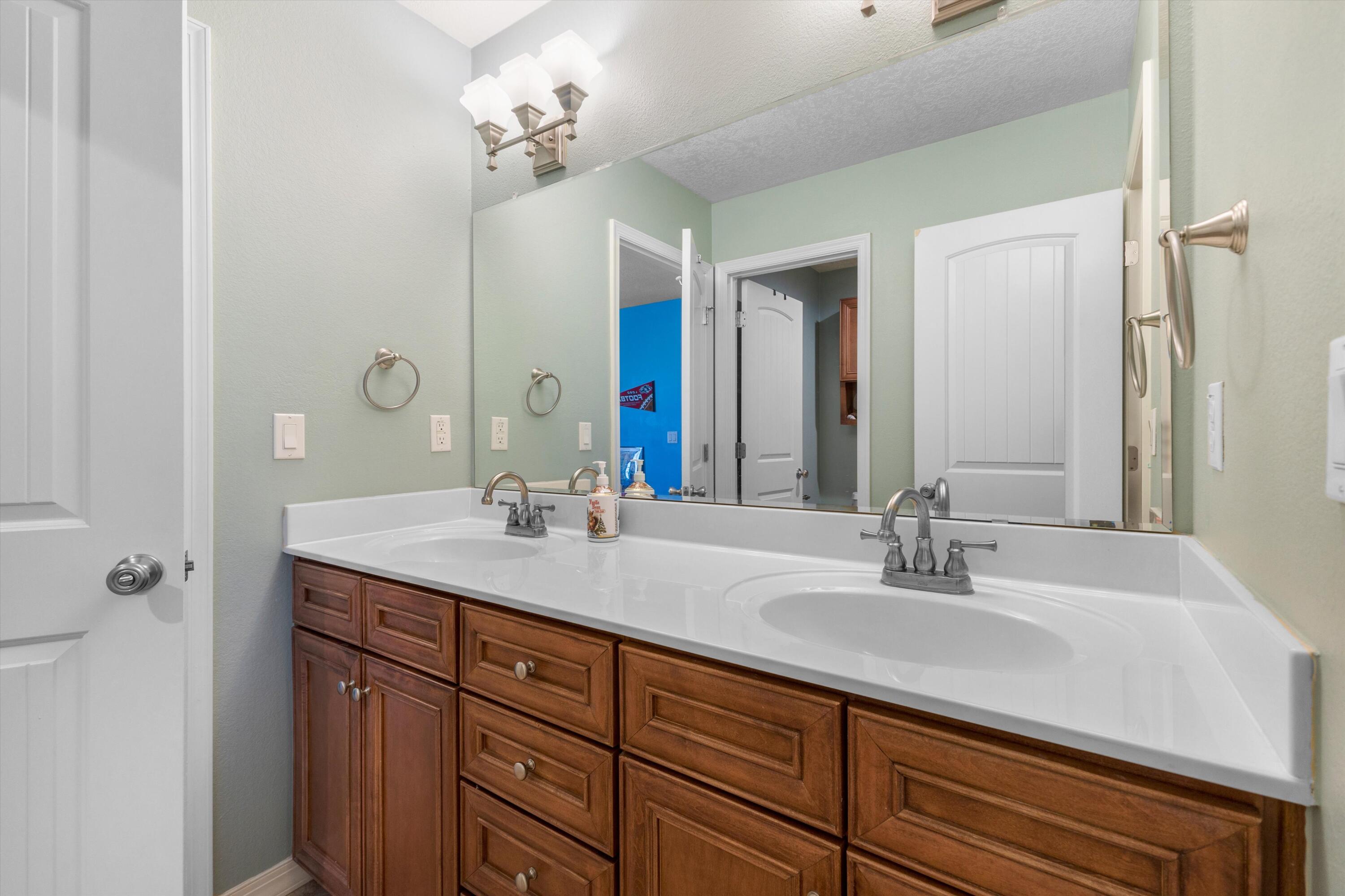 8404 Wild Dunes Avenue NW