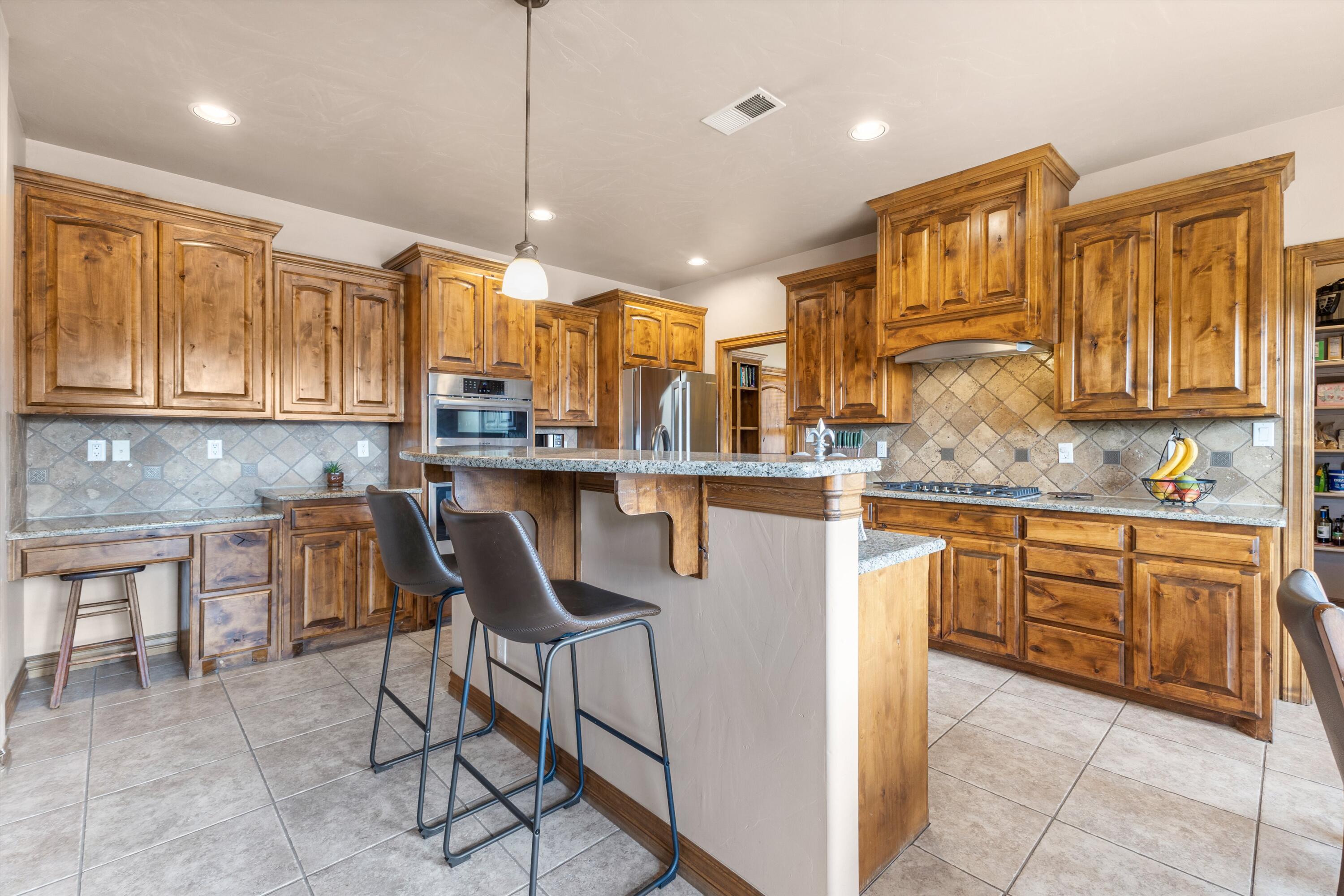 1801 Vista De Colinas Drive SE