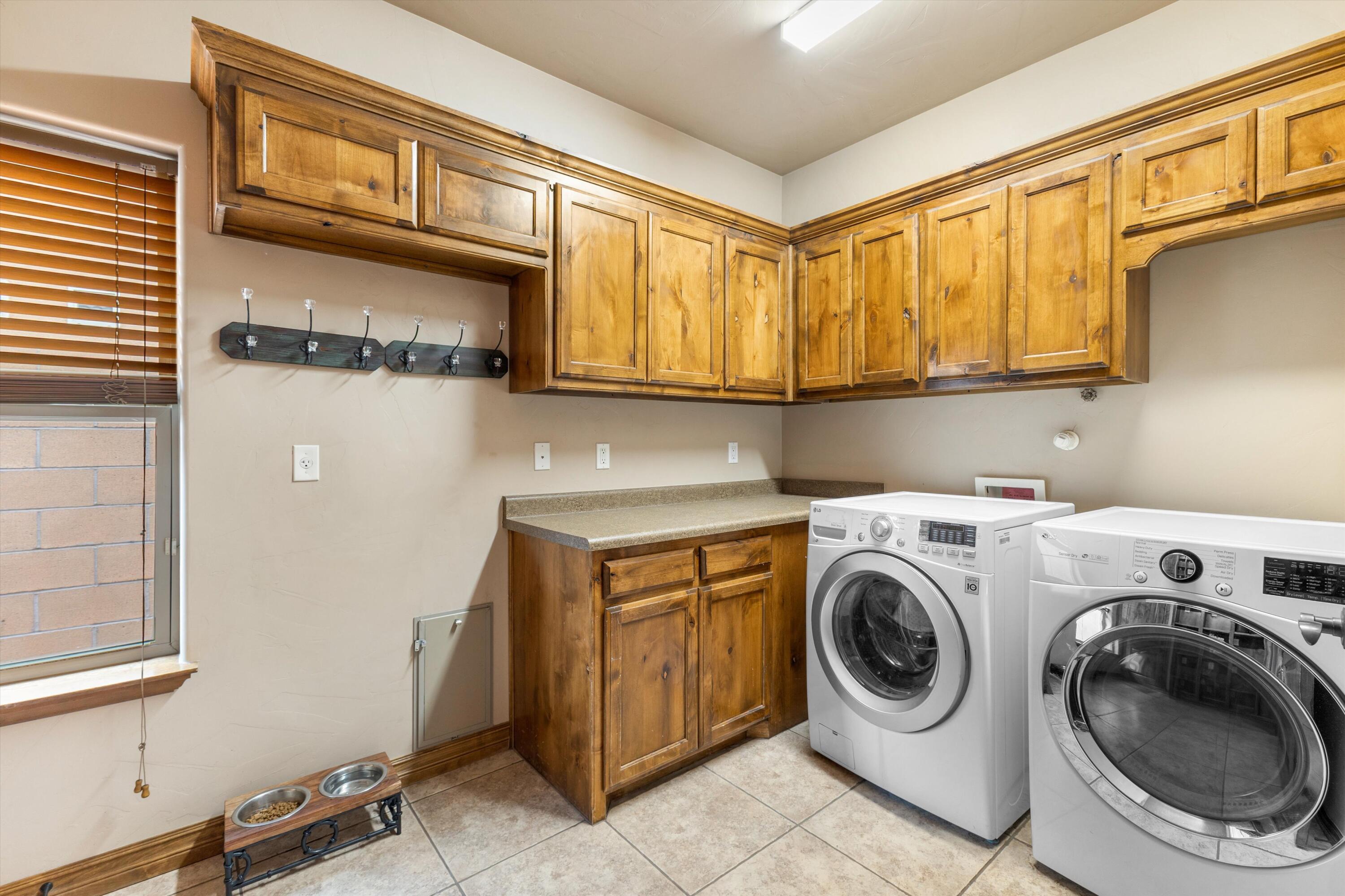 1801 Vista De Colinas Drive SE