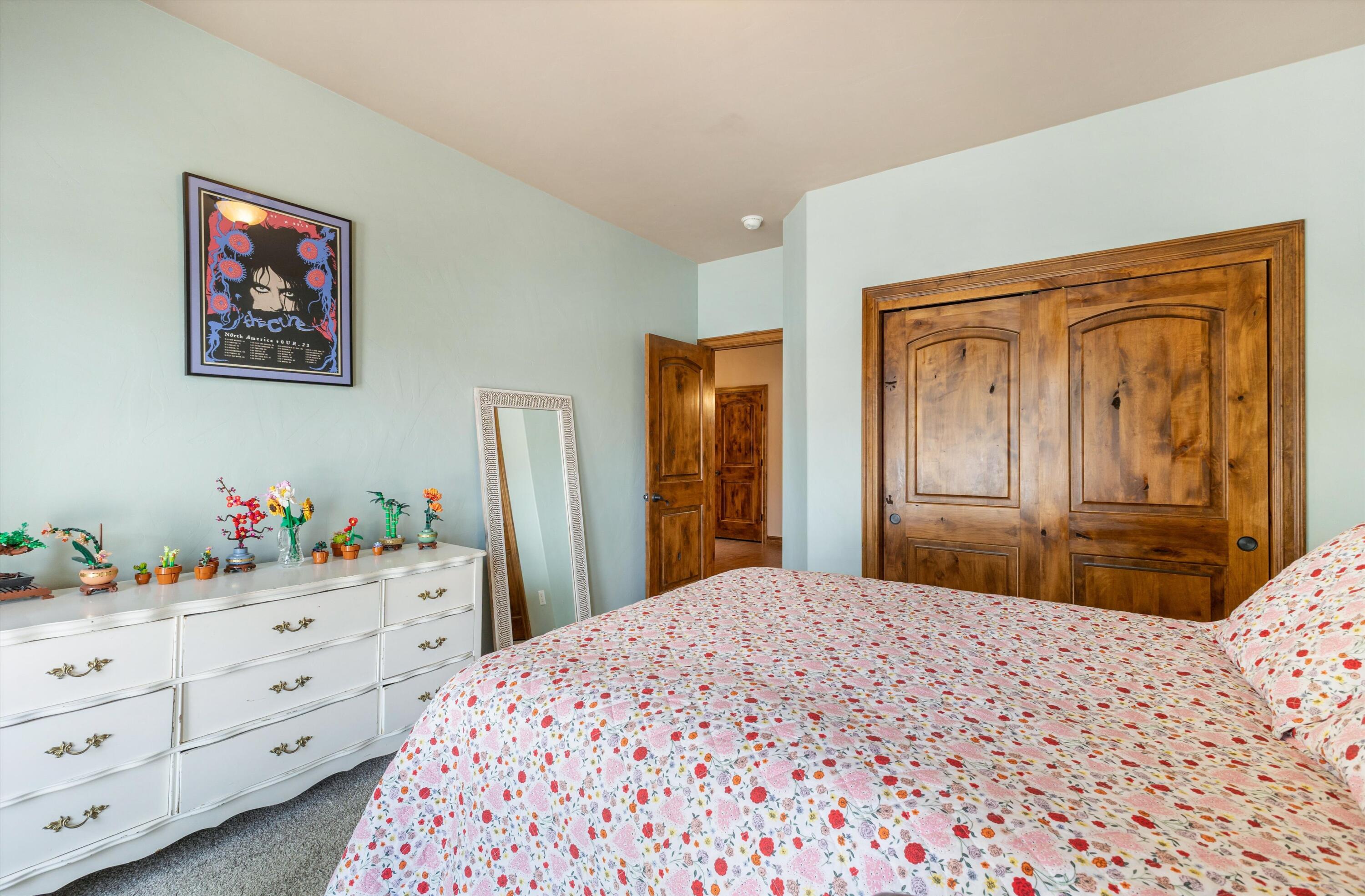 1801 Vista De Colinas Drive SE