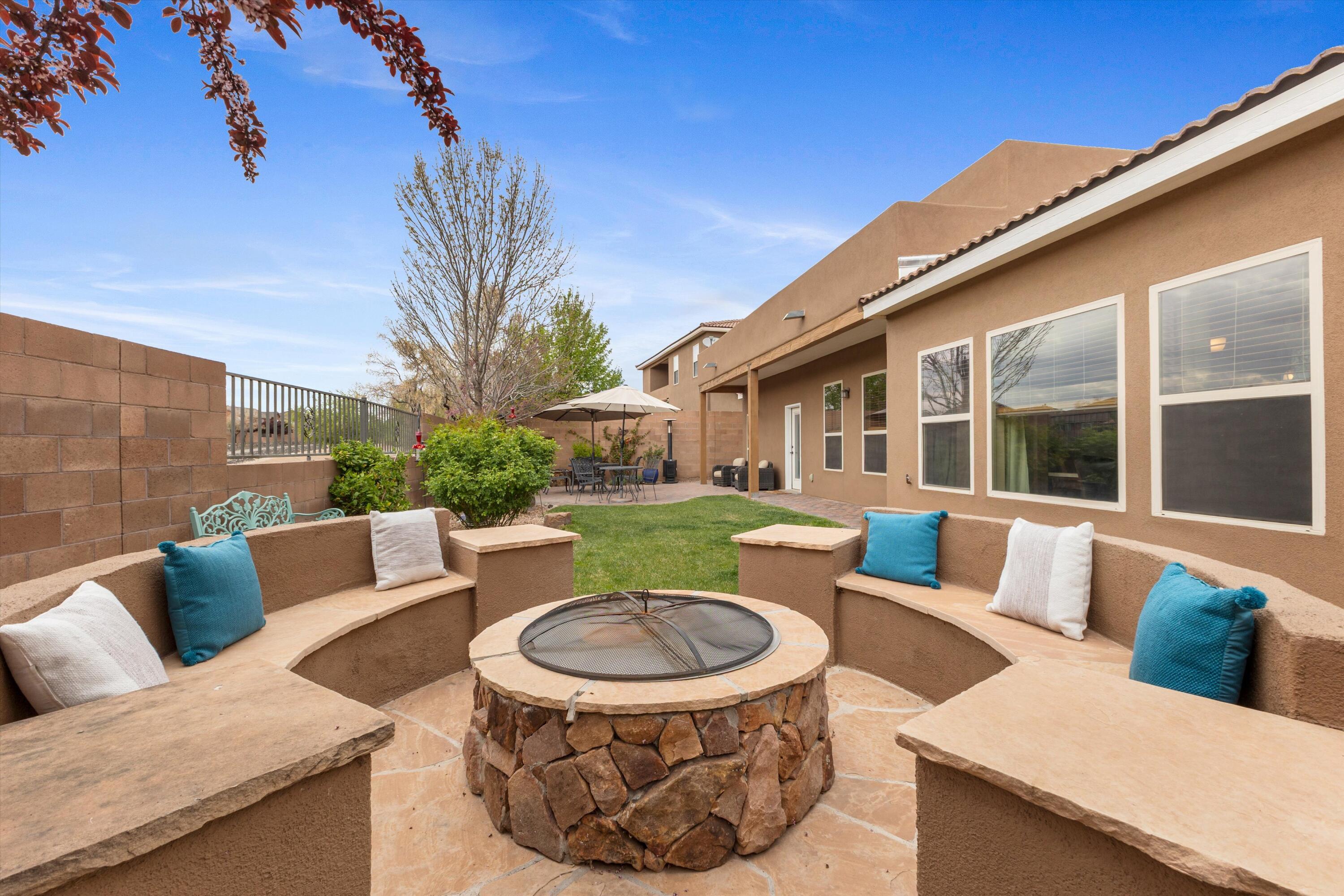 1801 Vista De Colinas Drive SE