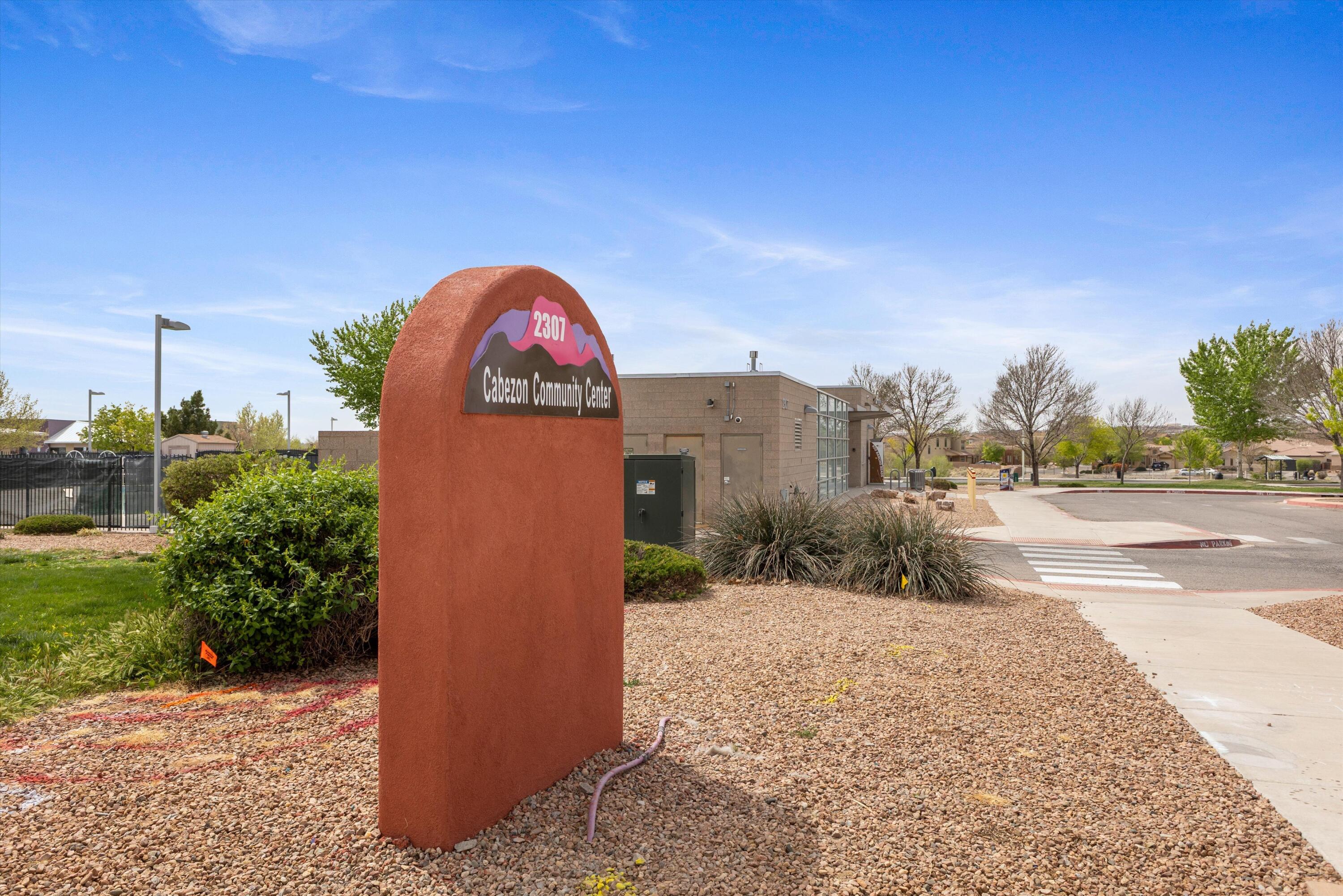 1801 Vista De Colinas Drive SE