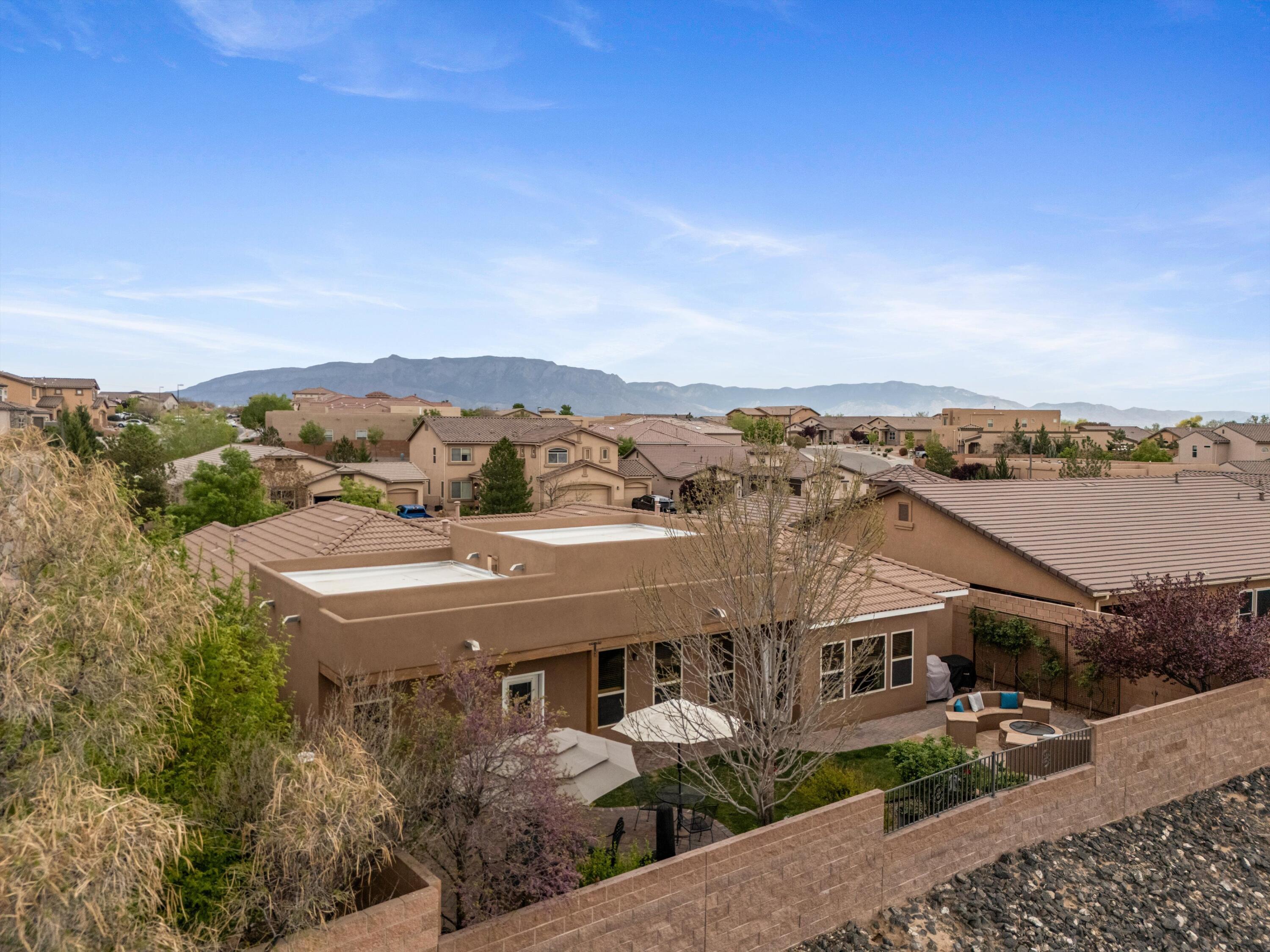 1801 Vista De Colinas Drive SE