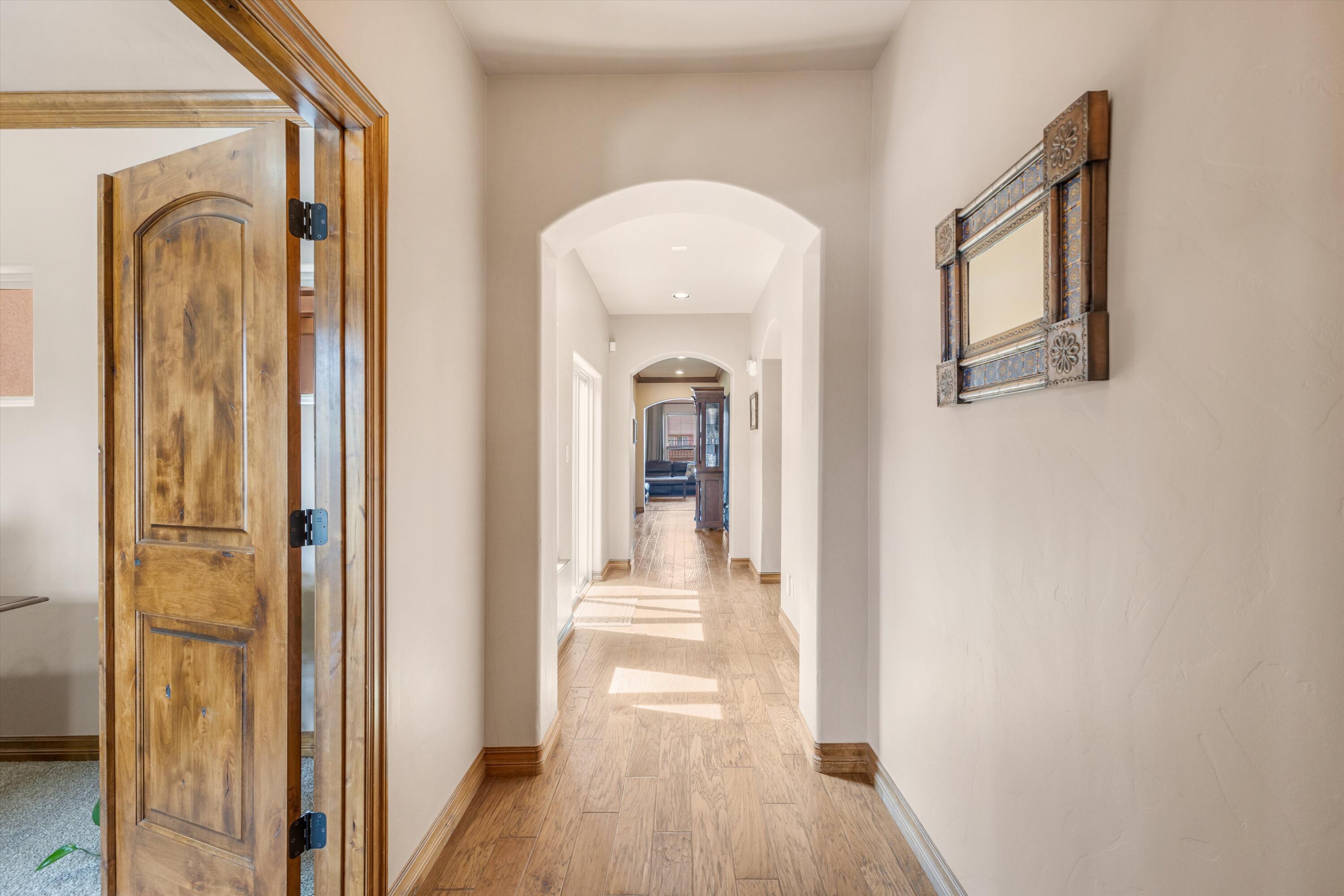 1801 Vista De Colinas Drive SE