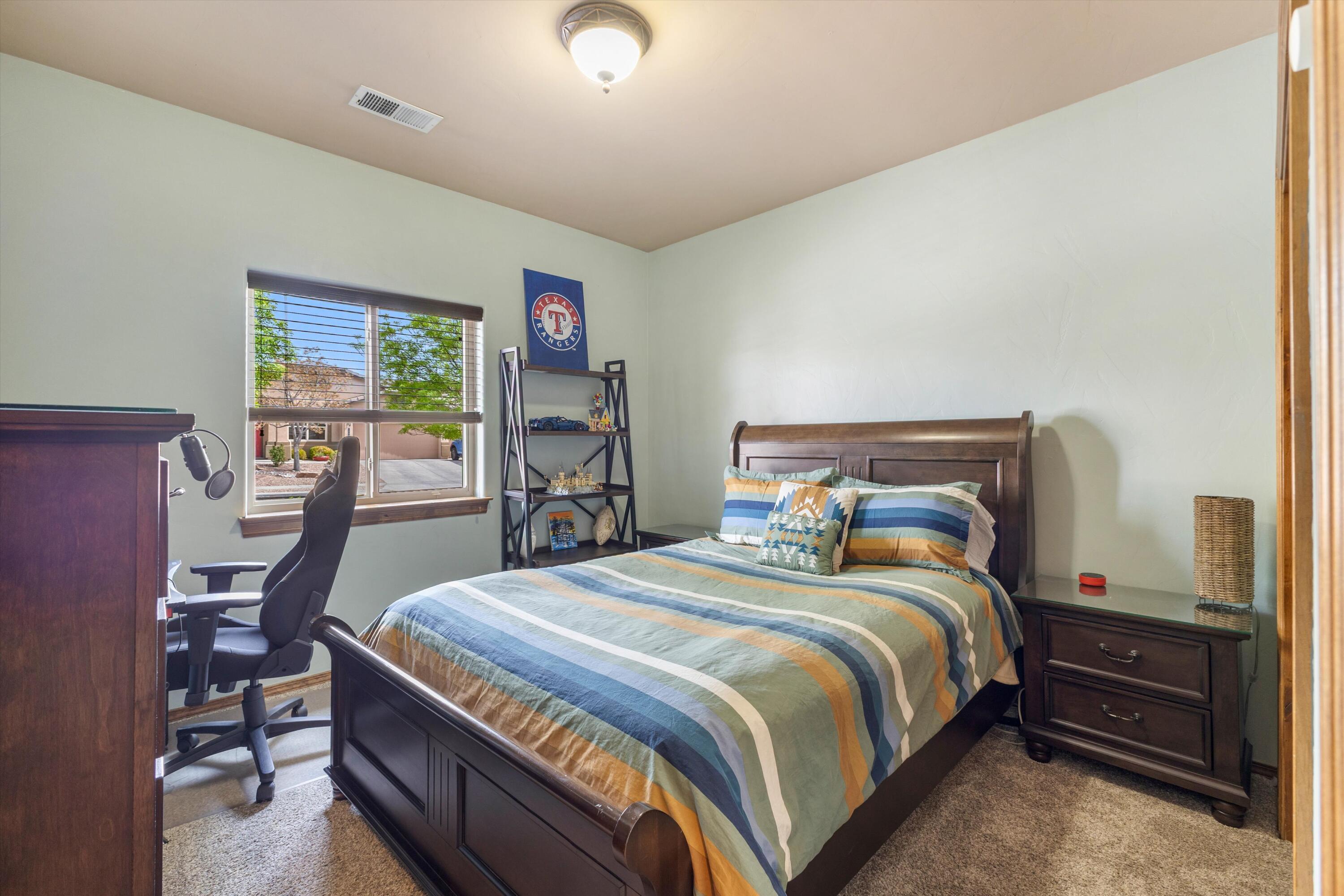 1801 Vista De Colinas Drive SE