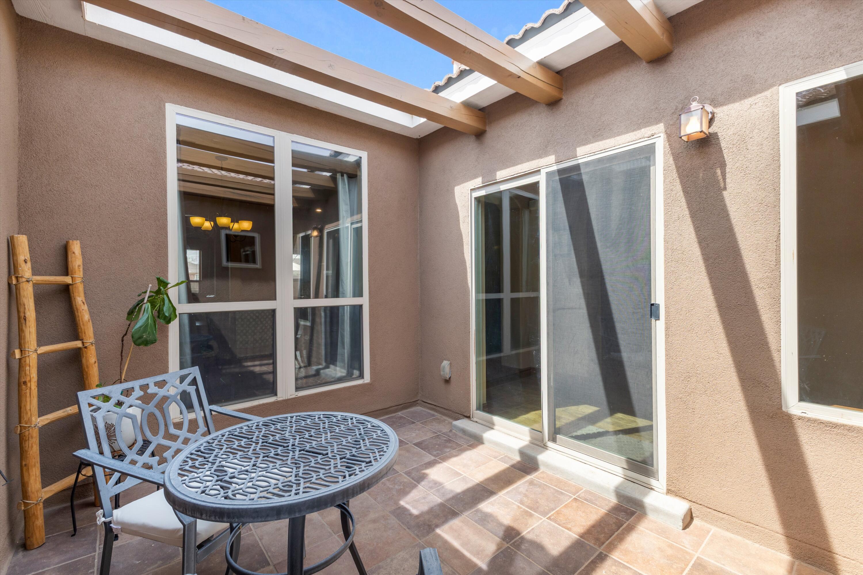 1801 Vista De Colinas Drive SE