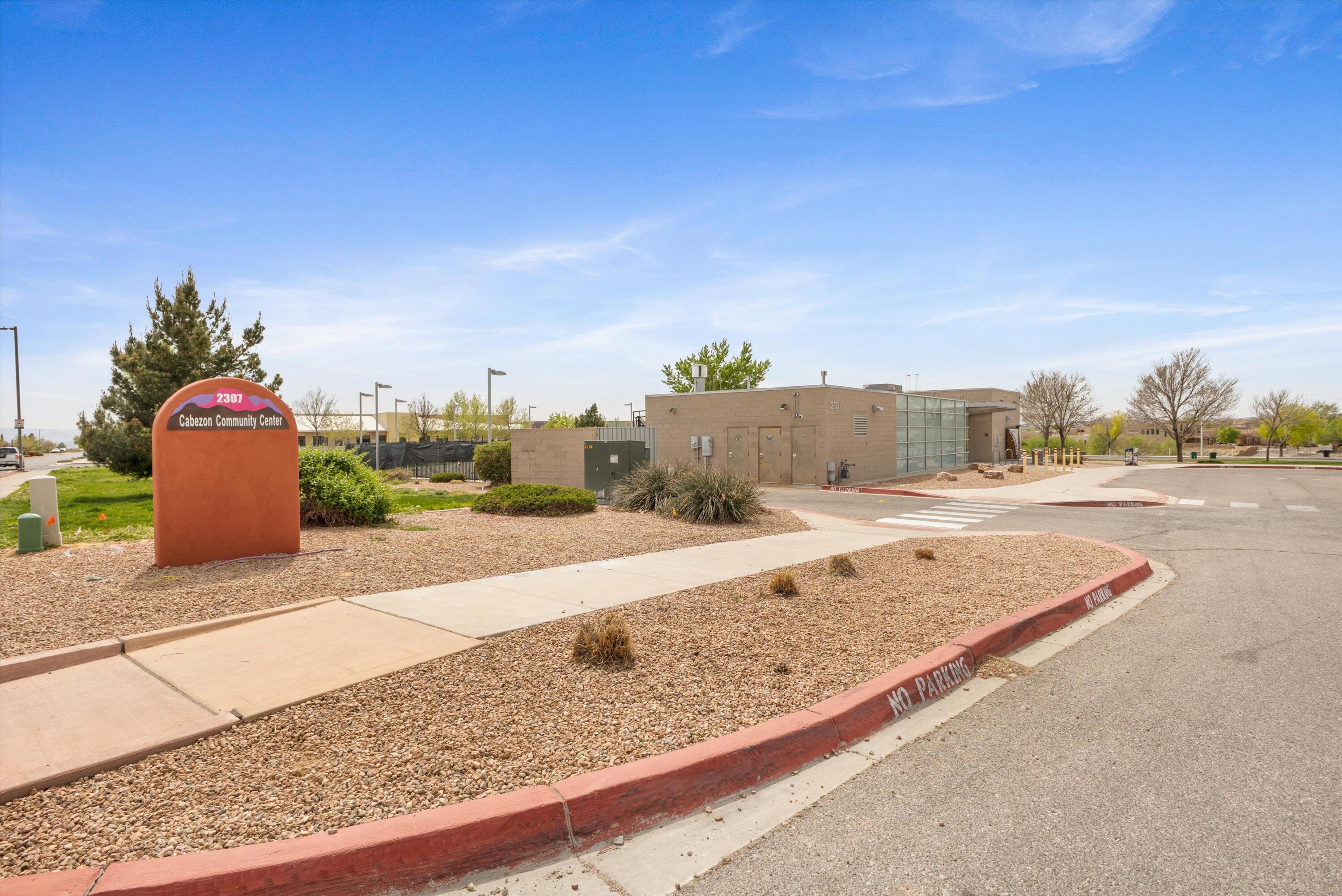 1801 Vista De Colinas Drive SE