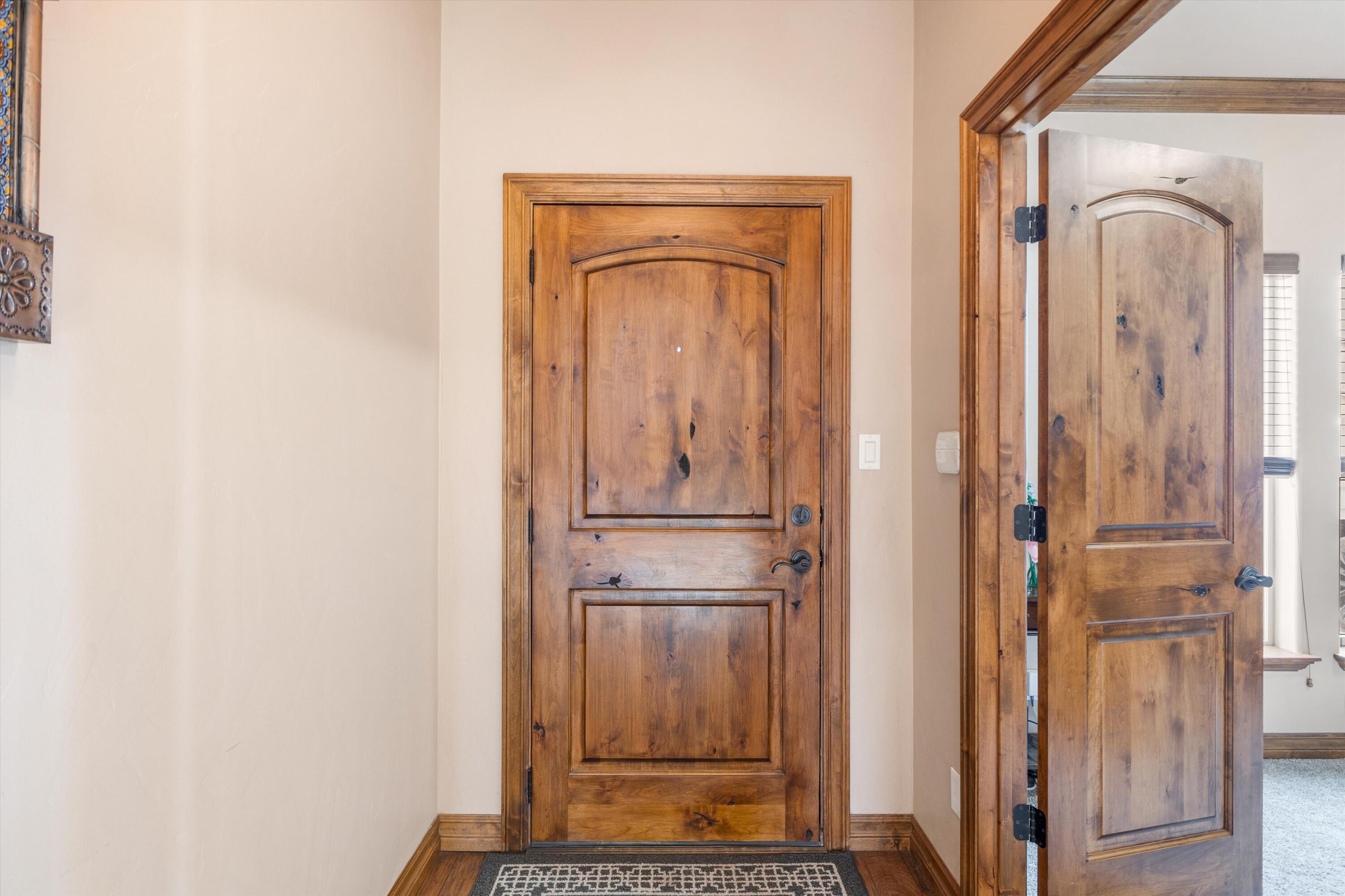 1801 Vista De Colinas Drive SE