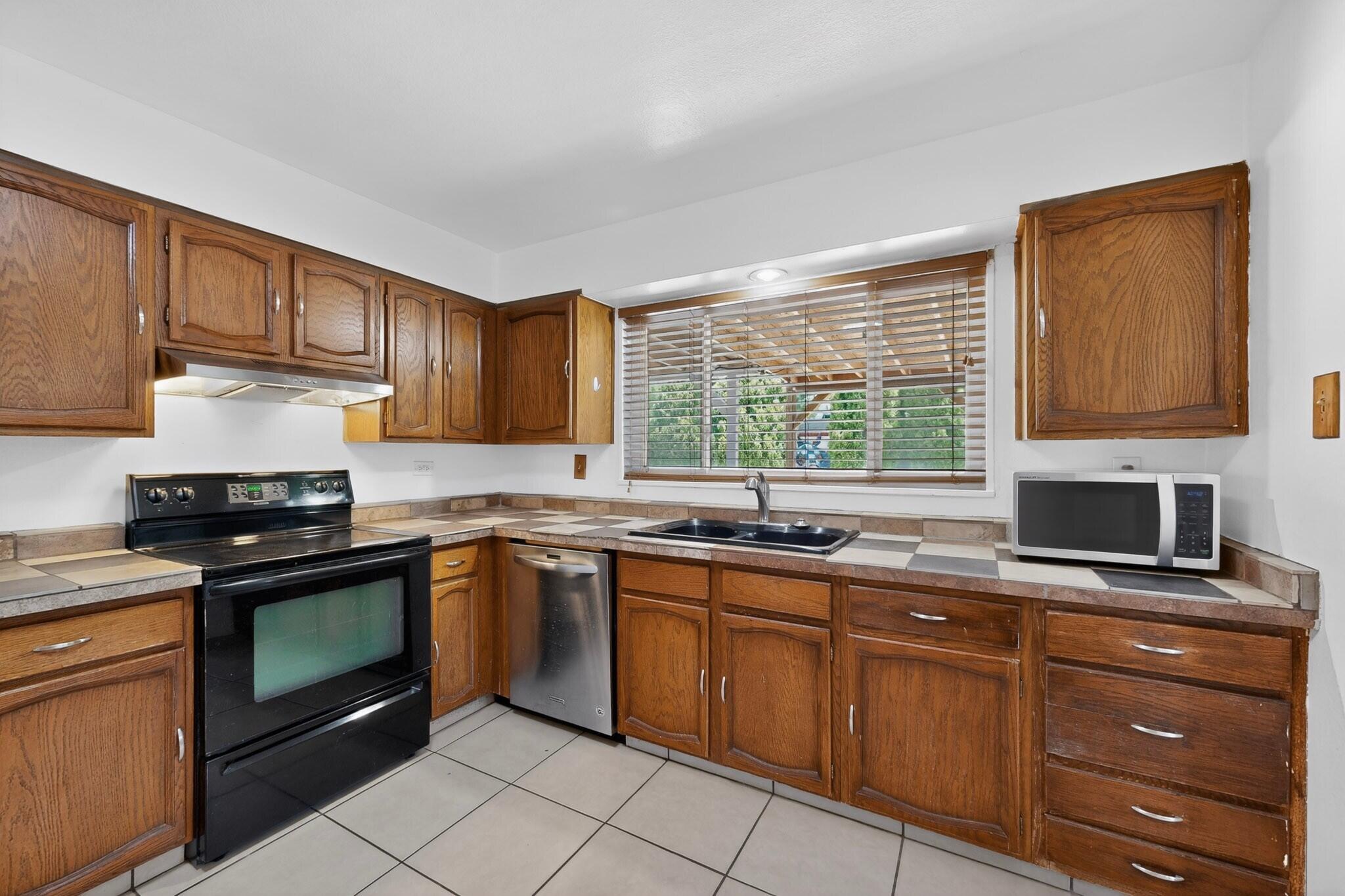 2008 Muriel Street NE