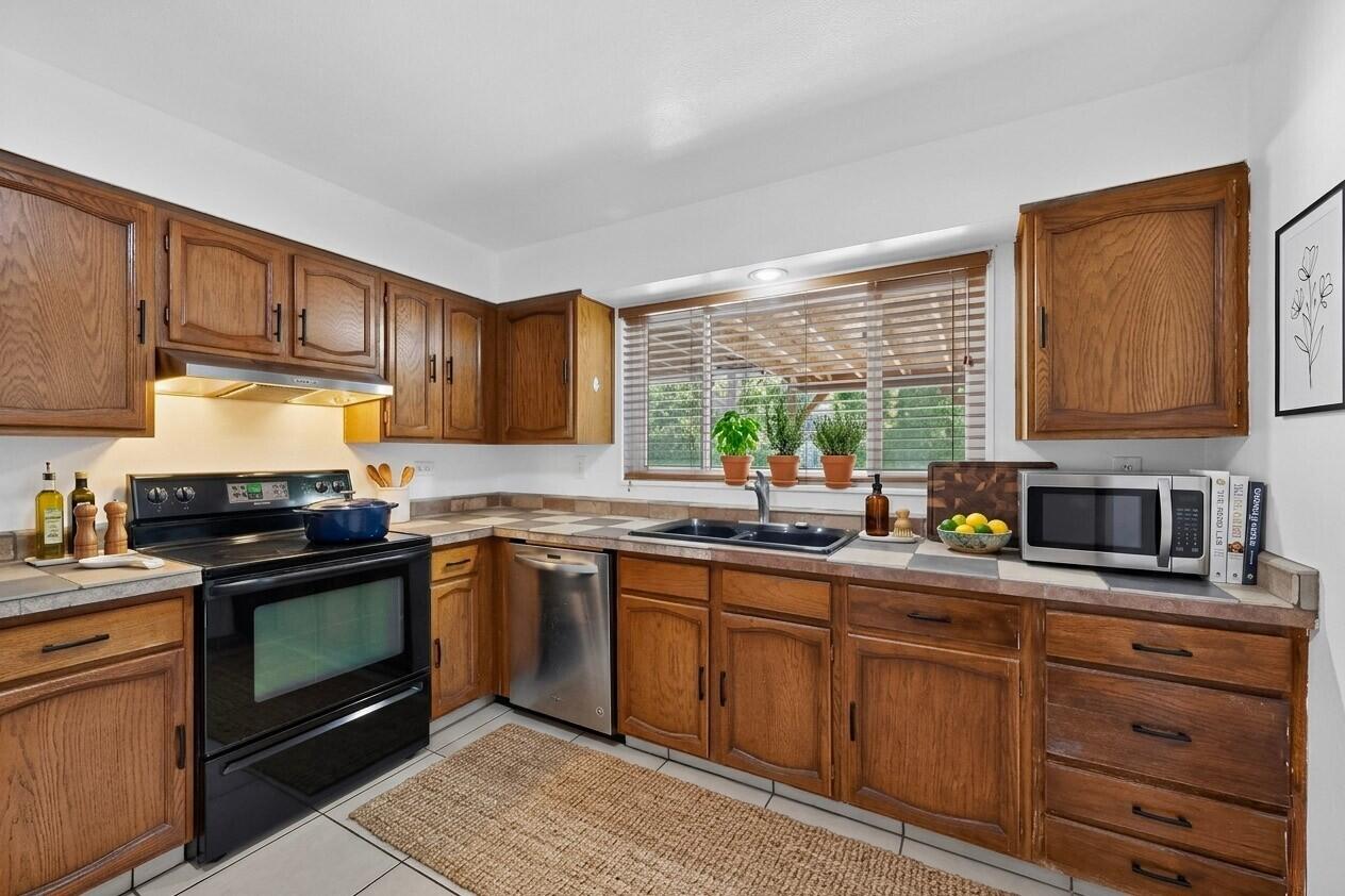 2008 Muriel Street NE