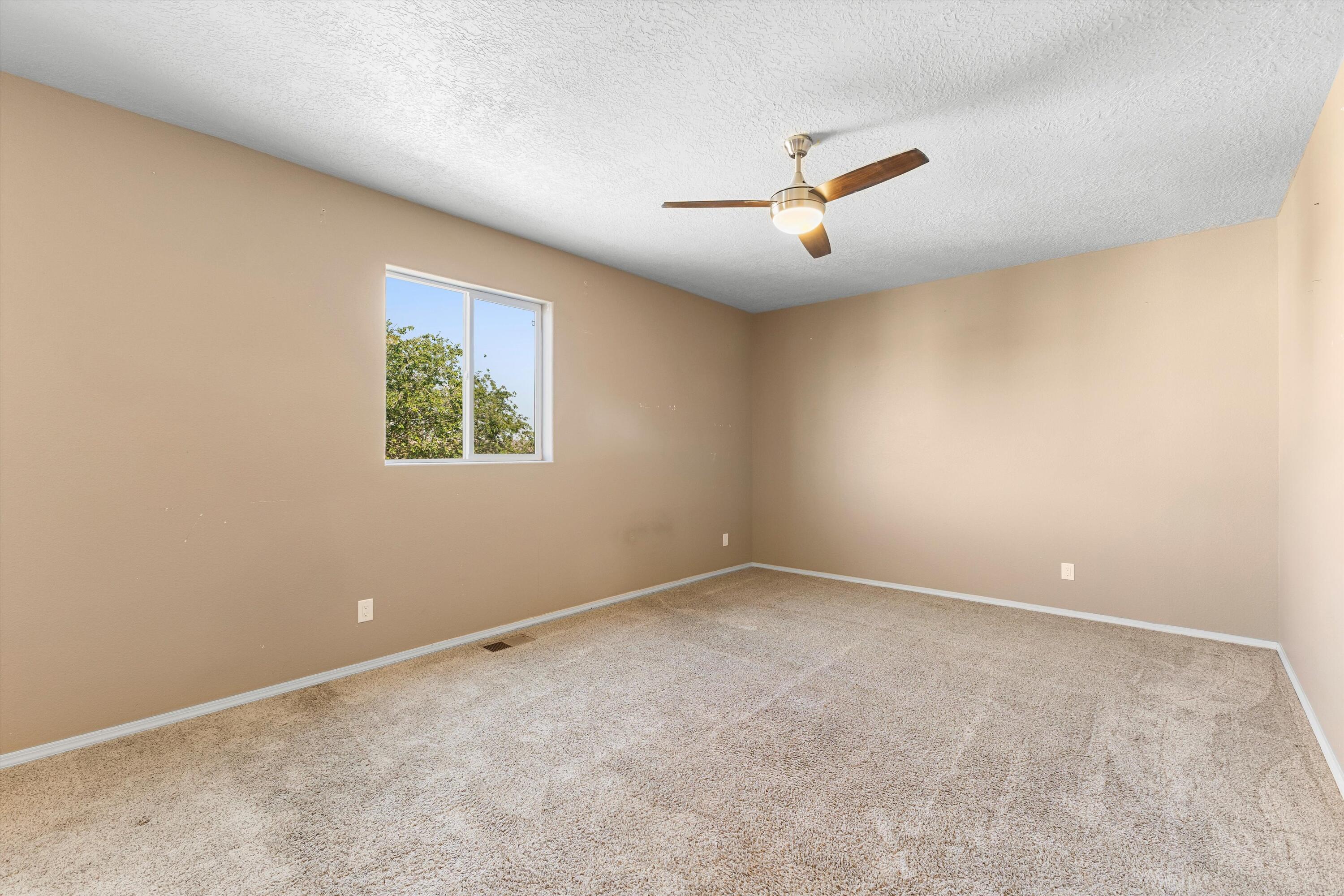 6708 Mountain Hawk Loop NE