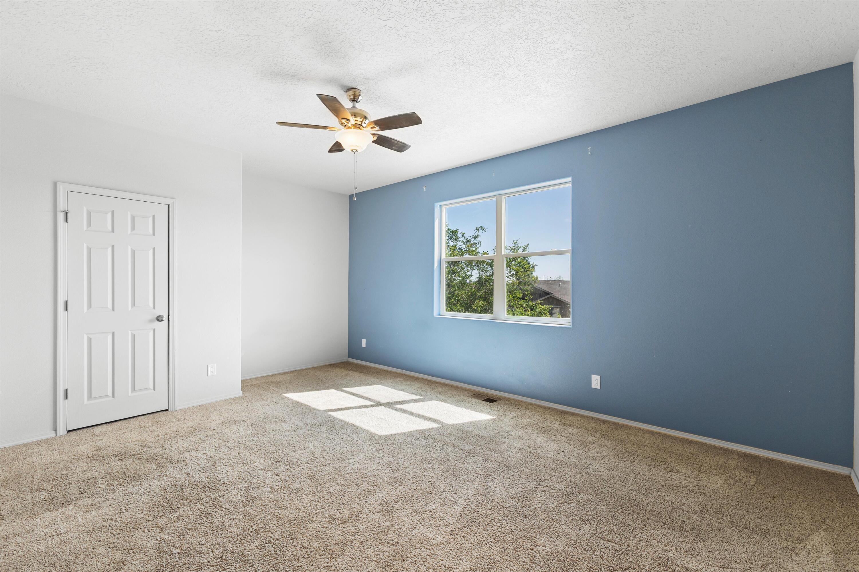 6708 Mountain Hawk Loop NE