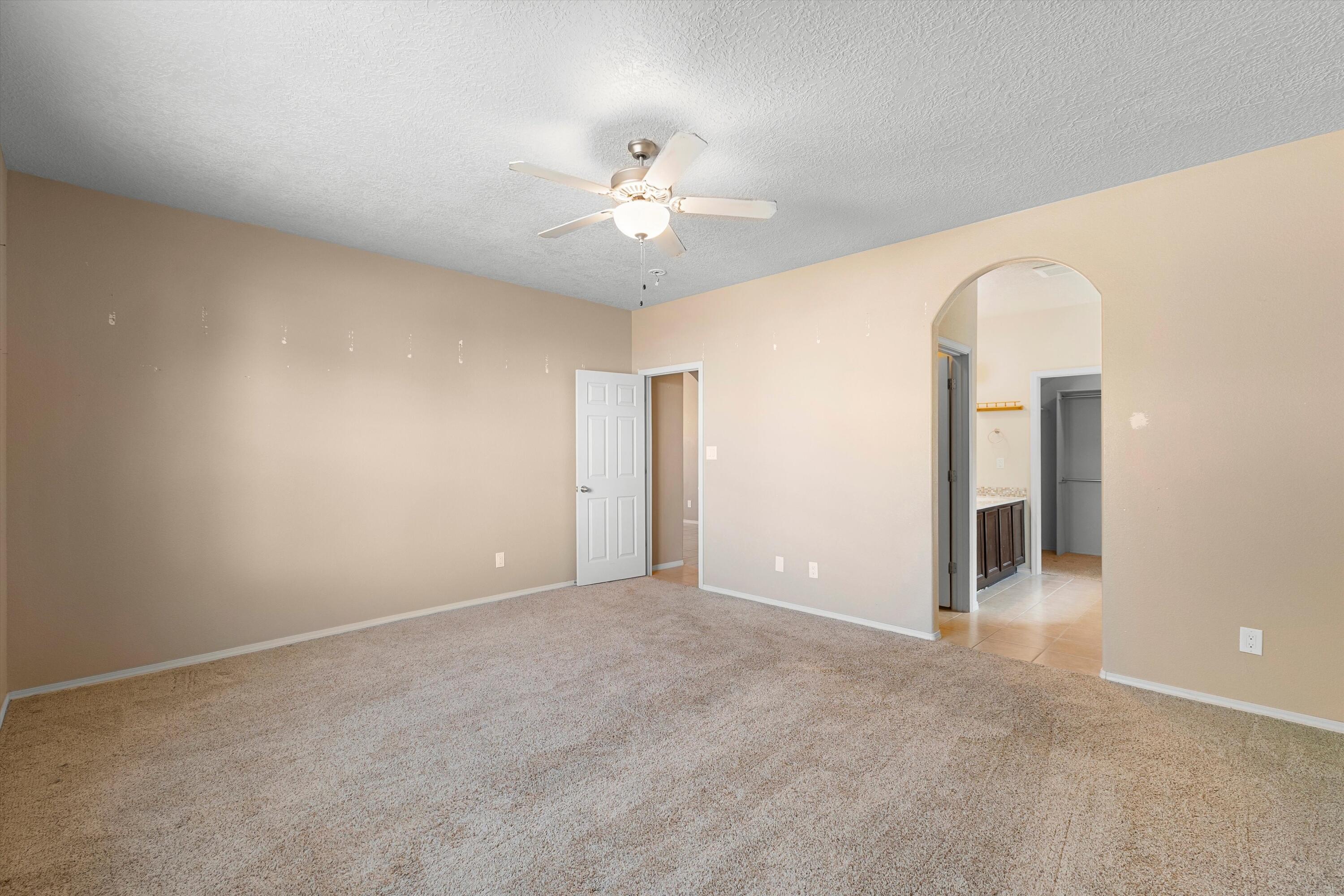 6708 Mountain Hawk Loop NE